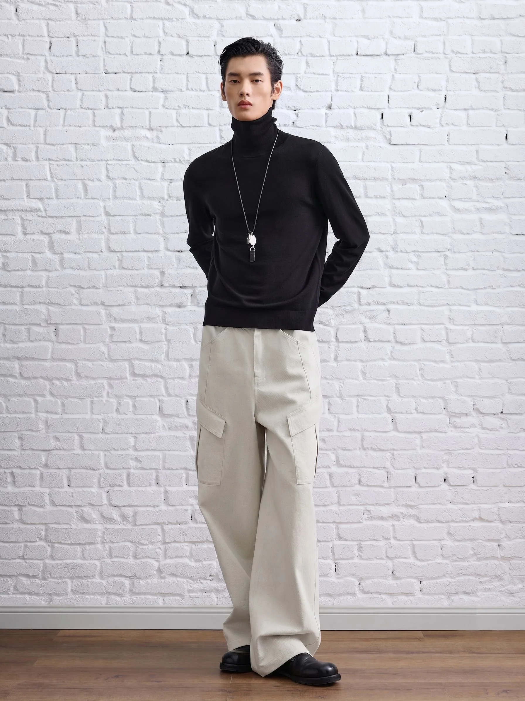 100S Mercerized Wool Turtleneck Sweater - Image 6