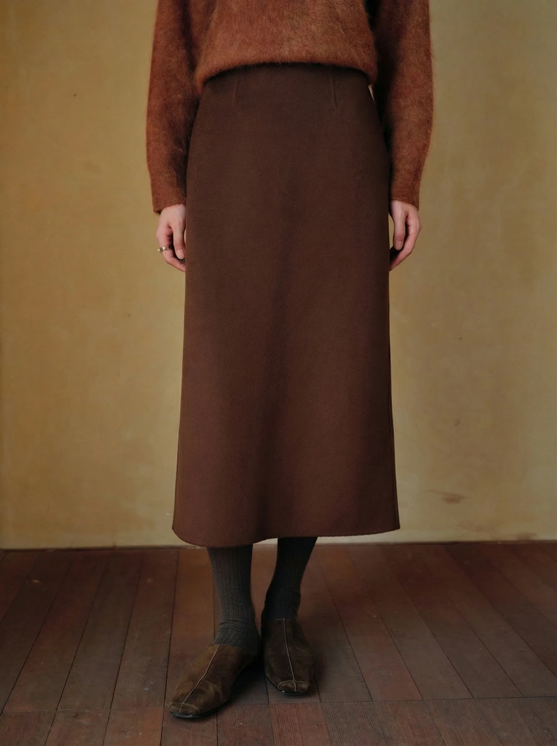 14.5-Micron Double-Faced Cashmere Straight Midi Skirt - Image 4