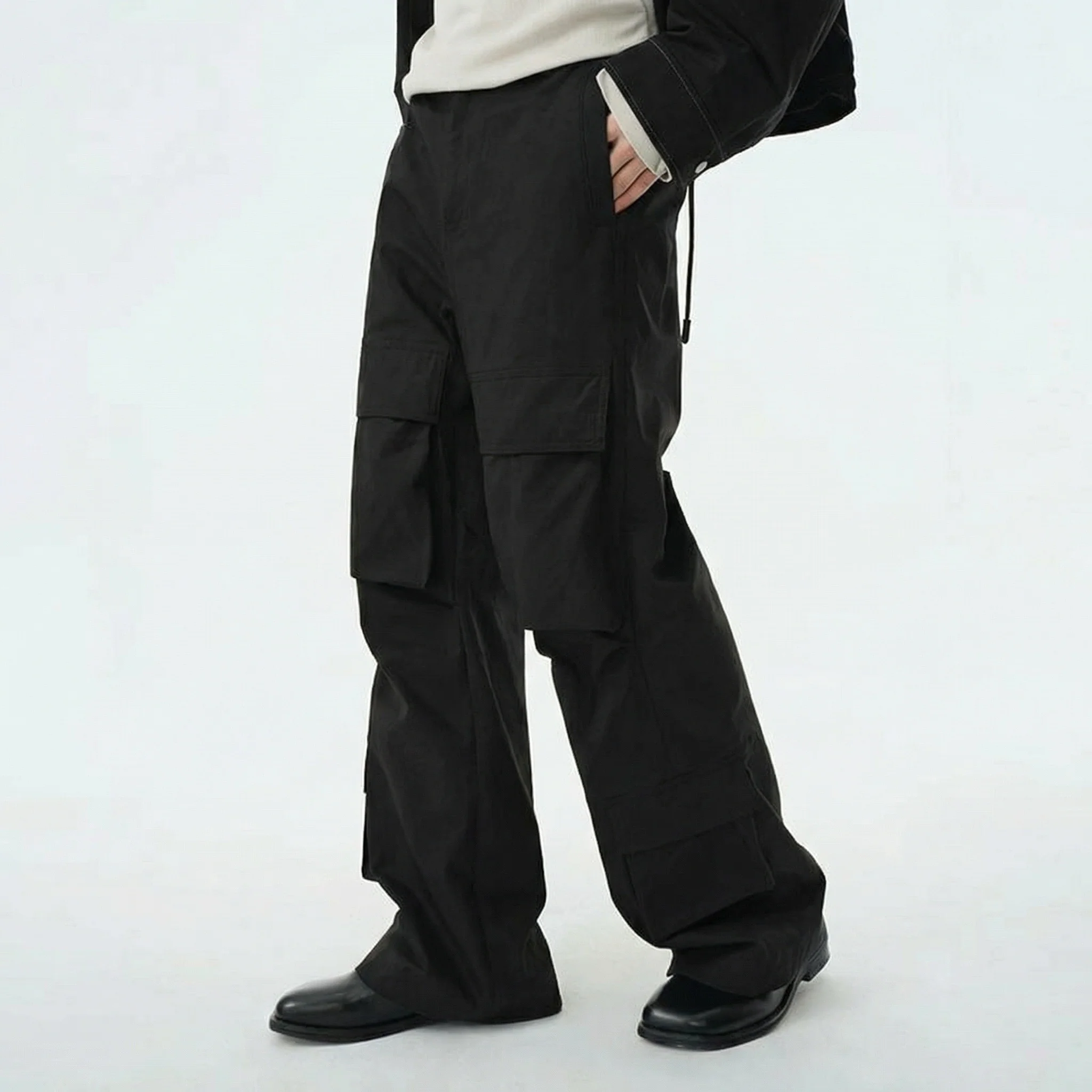 3D Pocket Wide-Leg Cargo Pants - Image 4