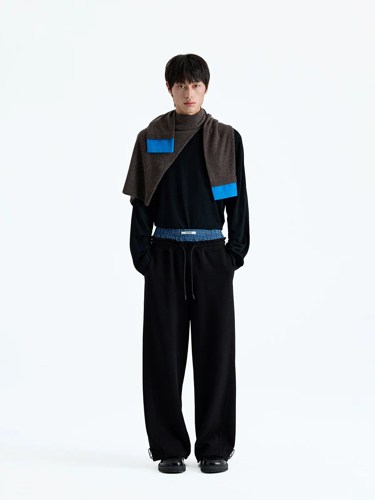 Air-Layer Check Waistband Wide-Leg Sweatpants - Image 4