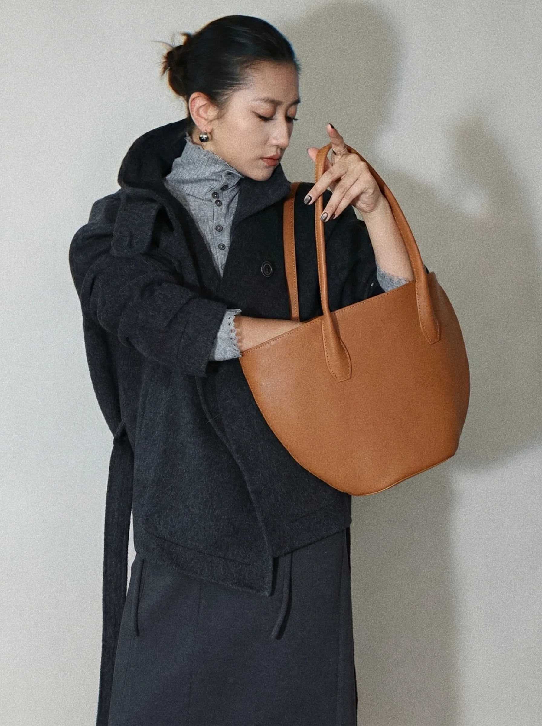 Alger Italian Saddle Leather Tote - Image 5
