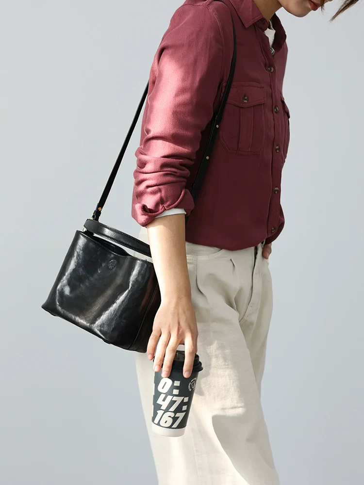 All-Season Leather Crossbody Bucket Bag - Image 4