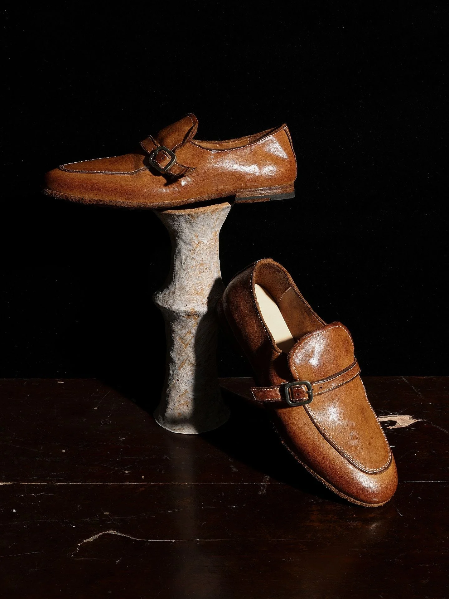 Amber Top-Grain Leather Buckle Loafer - Image 6