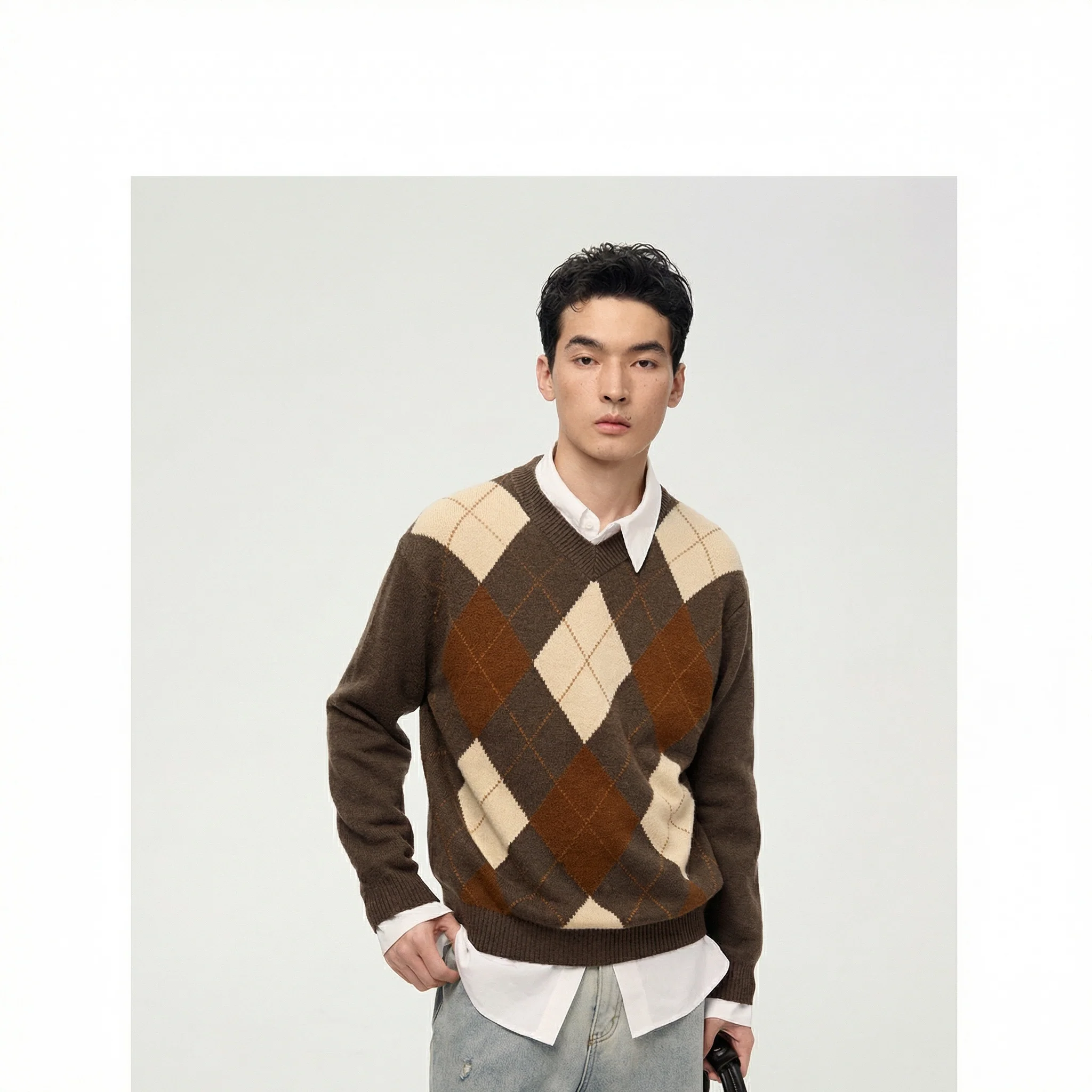 Argyle Wool V-Neck Sweater - Image 5