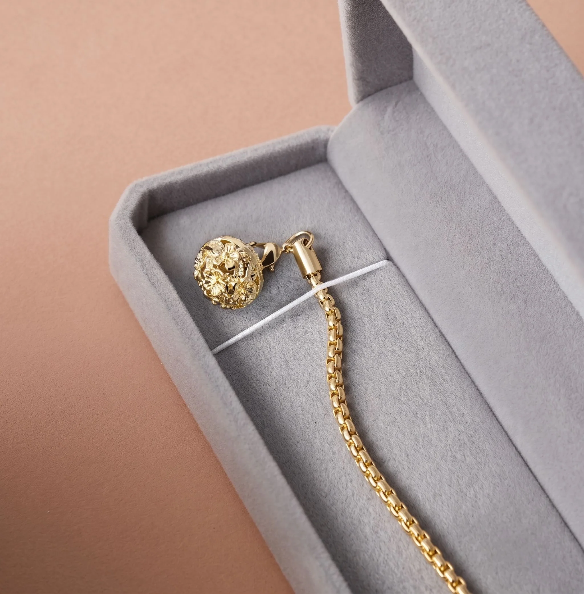 Beaded Lapel Chain - Image 4