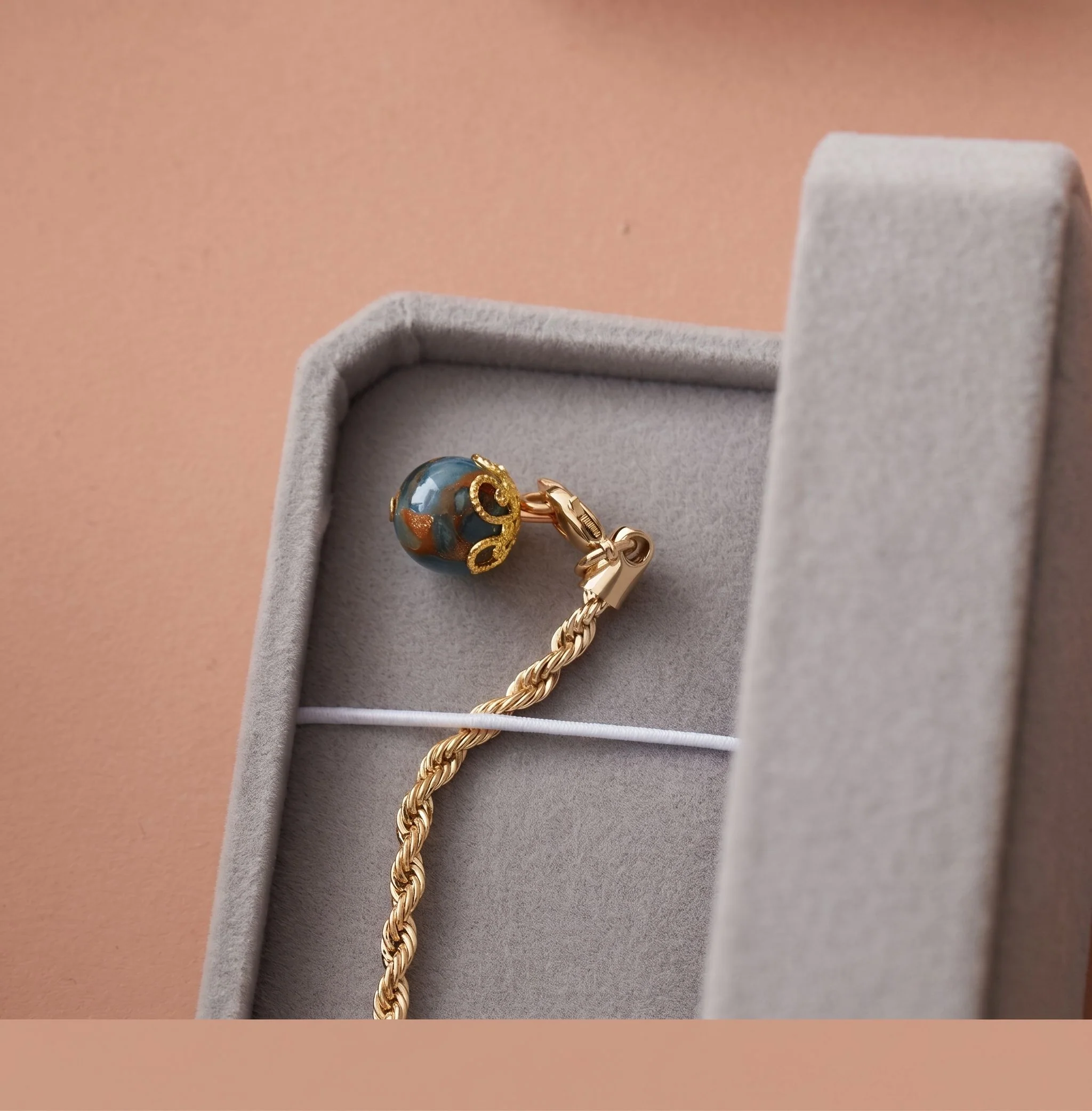 Beaded Lapel Chain - Image 9