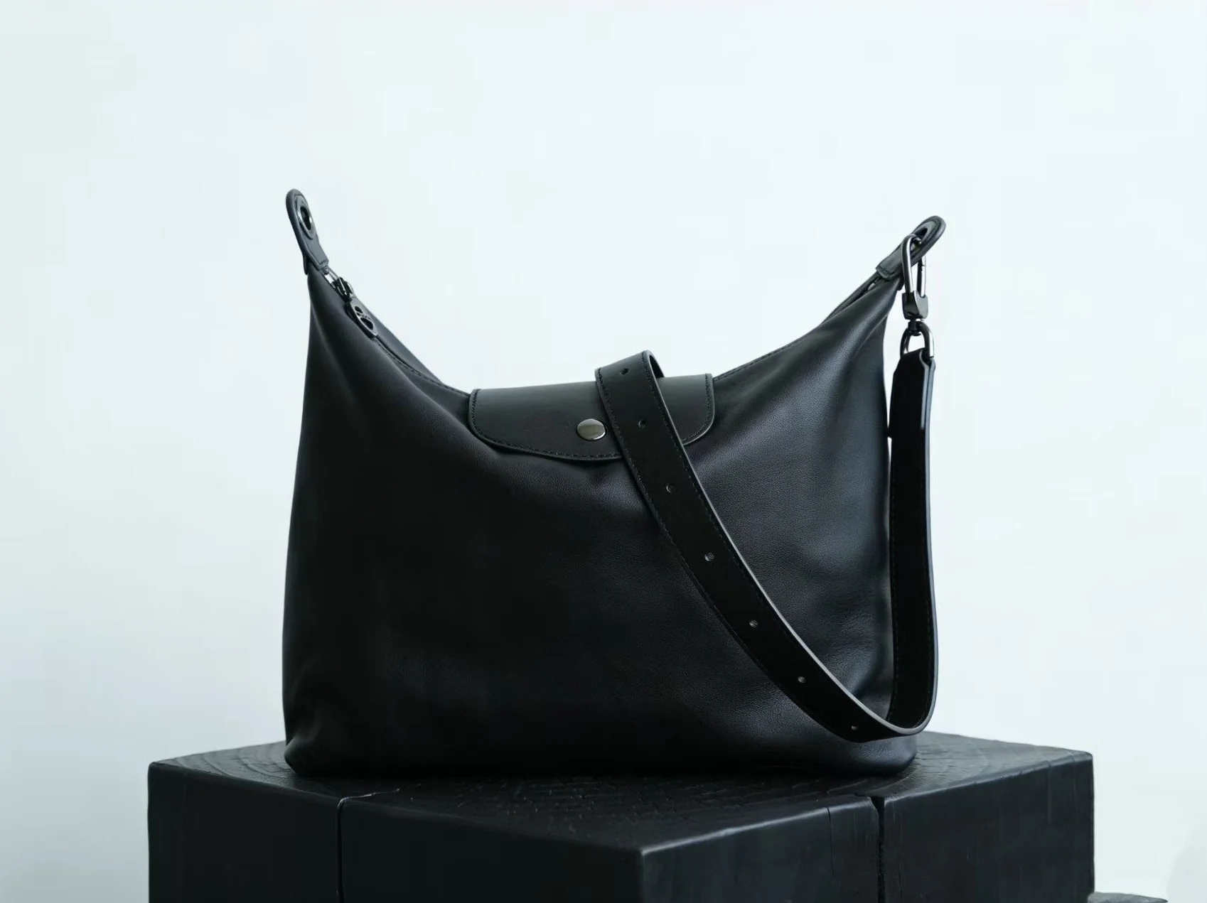 Black Top Grain Leather Hobo Bag - Image 5