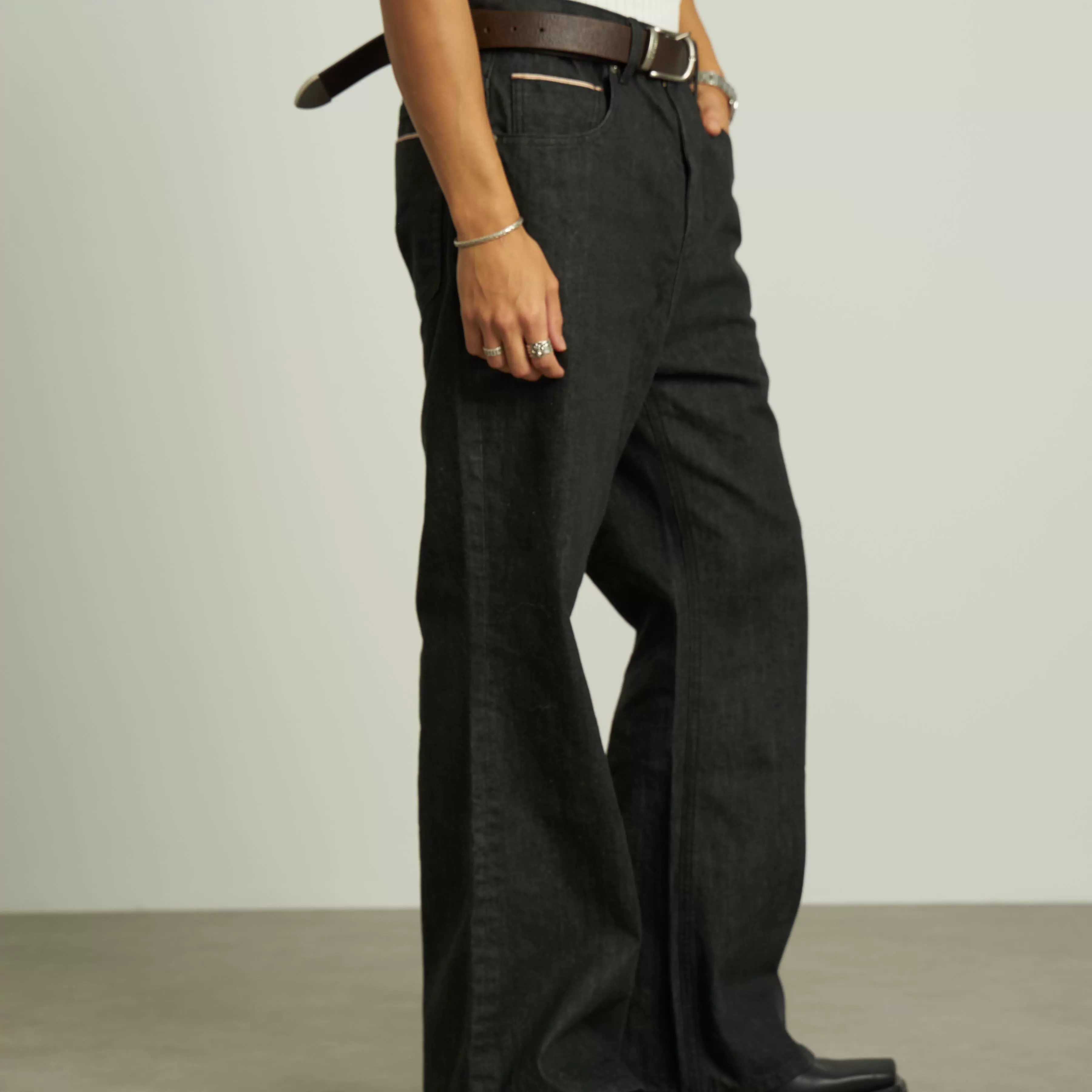 Black Wide-Leg Jeans - Image 5