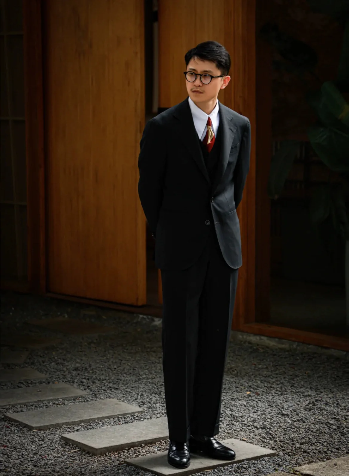 Black Wool Single-Breasted Blazer - Image 4