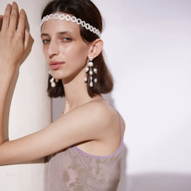 Boundless Pearl Shell Necklace - Image 2
