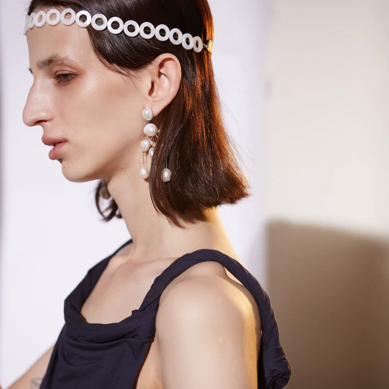 Boundless Pearl Shell Necklace - Image 3