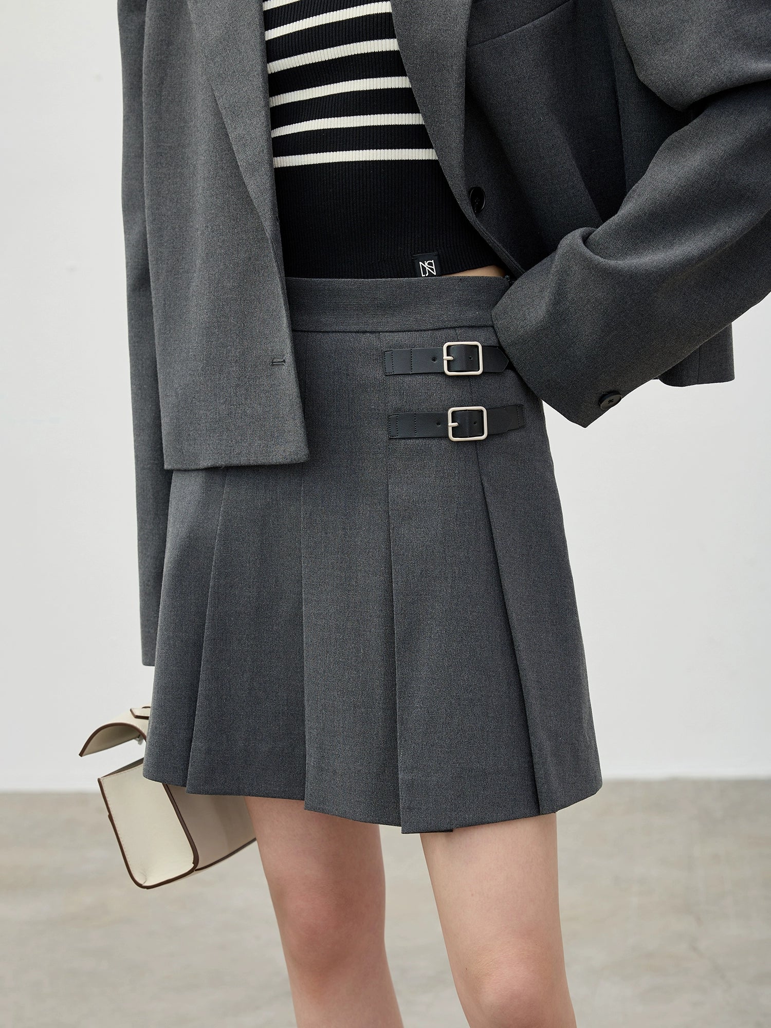Boxy Pleated Skirt and Oversized Blazer Ensemble - Image 4