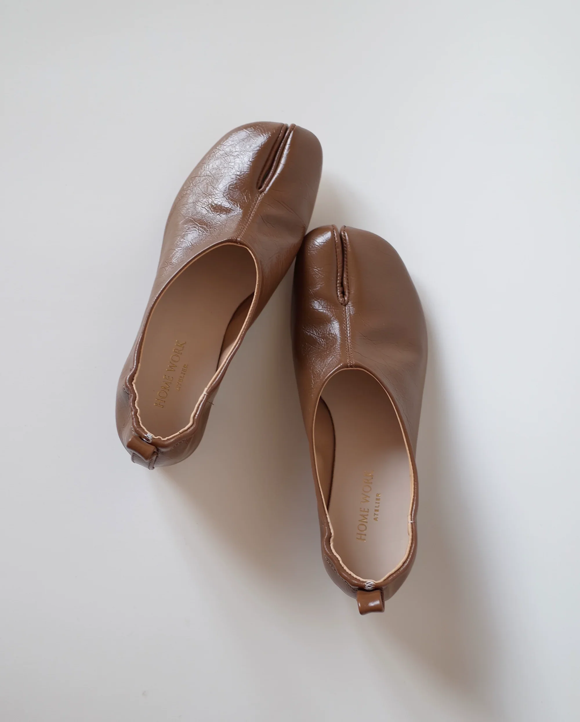 Brown Split-Toe Tabi Shoes - Image 3