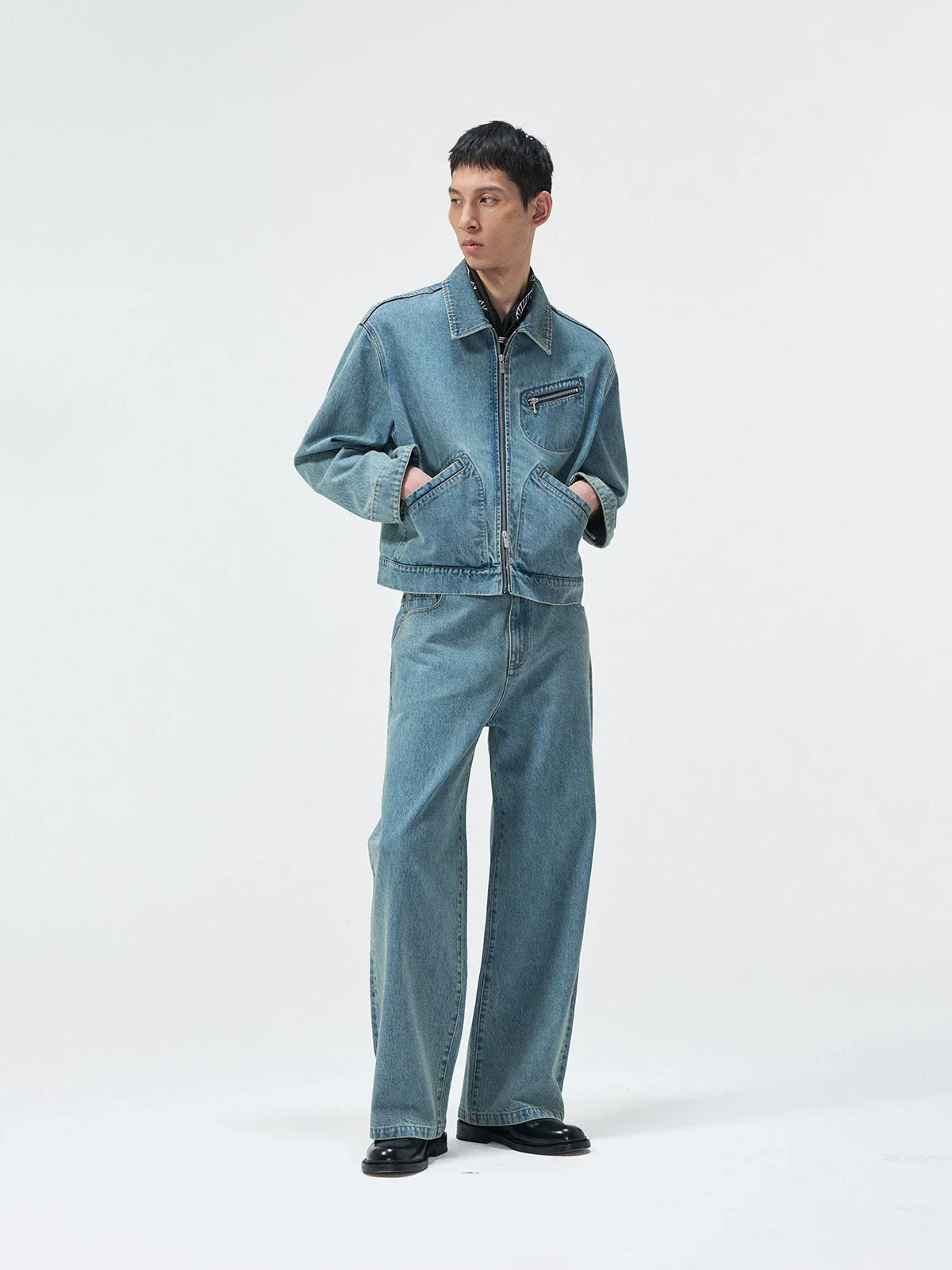 Buckle-Waist Wide Jeans - Image 5