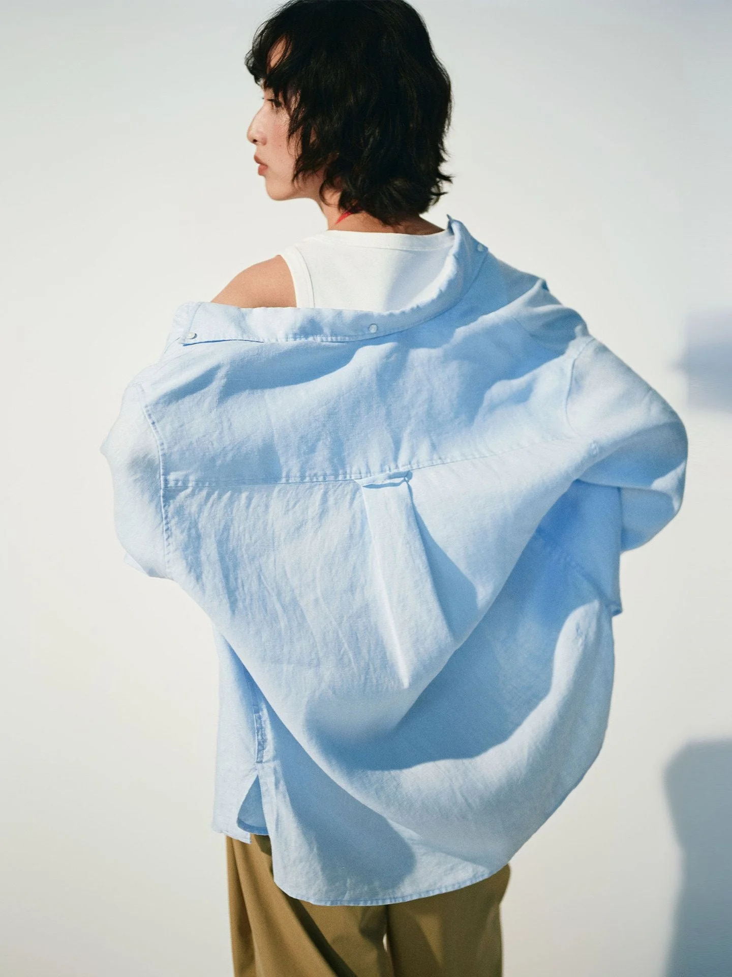 Button-Down Linen Shirt - Image 4