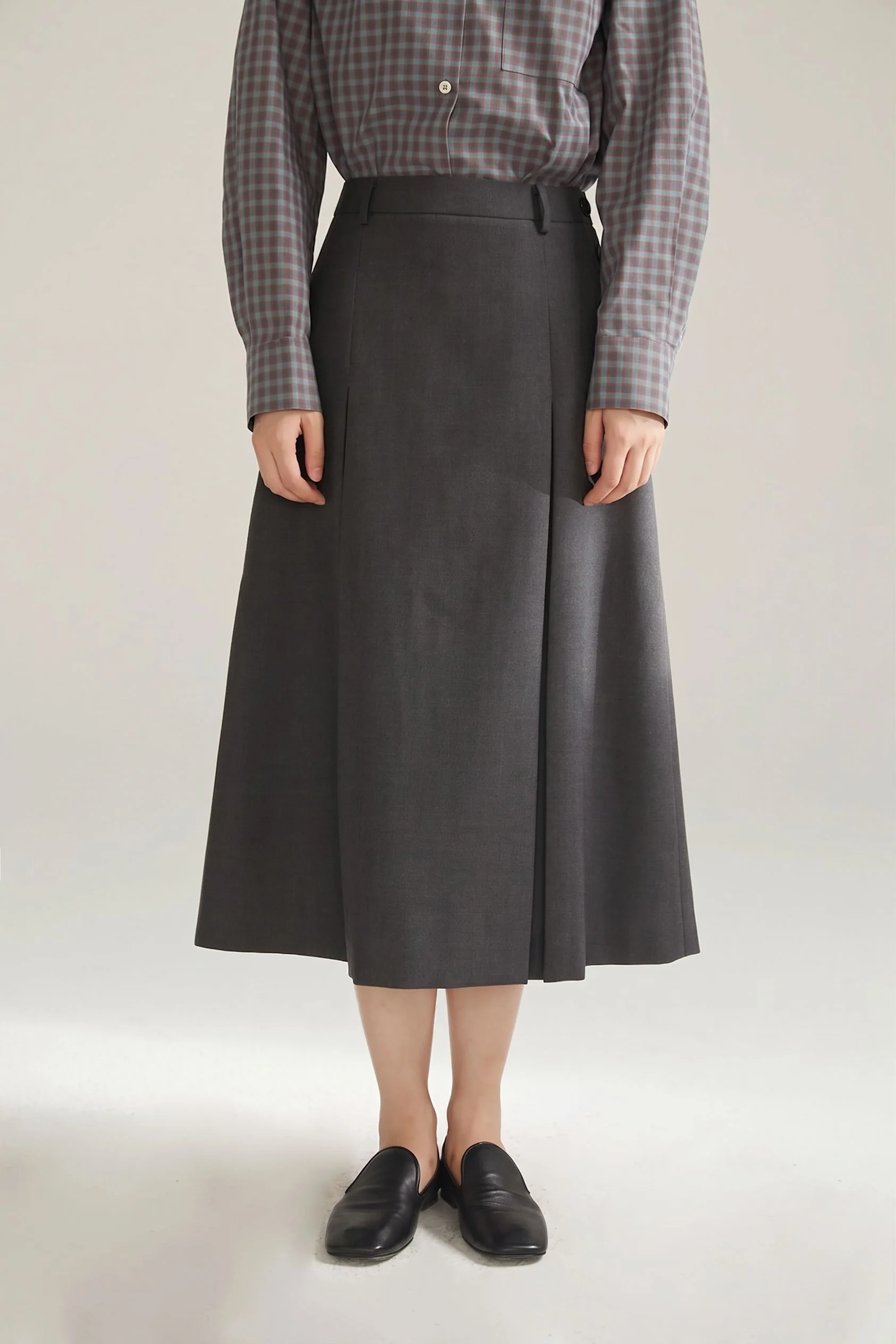 Button Pleated Midi Skirt