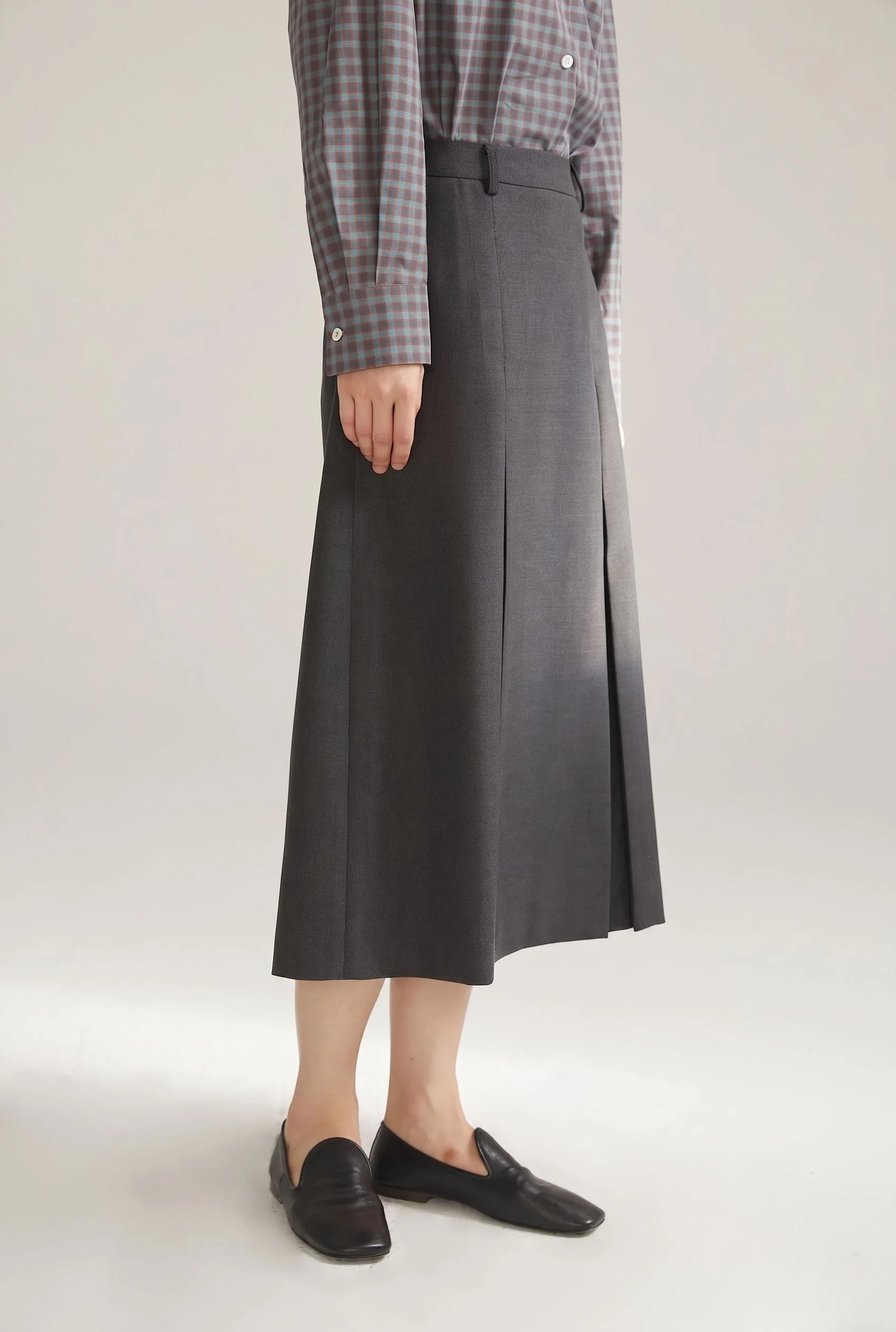 Button Pleated Midi Skirt - Image 2