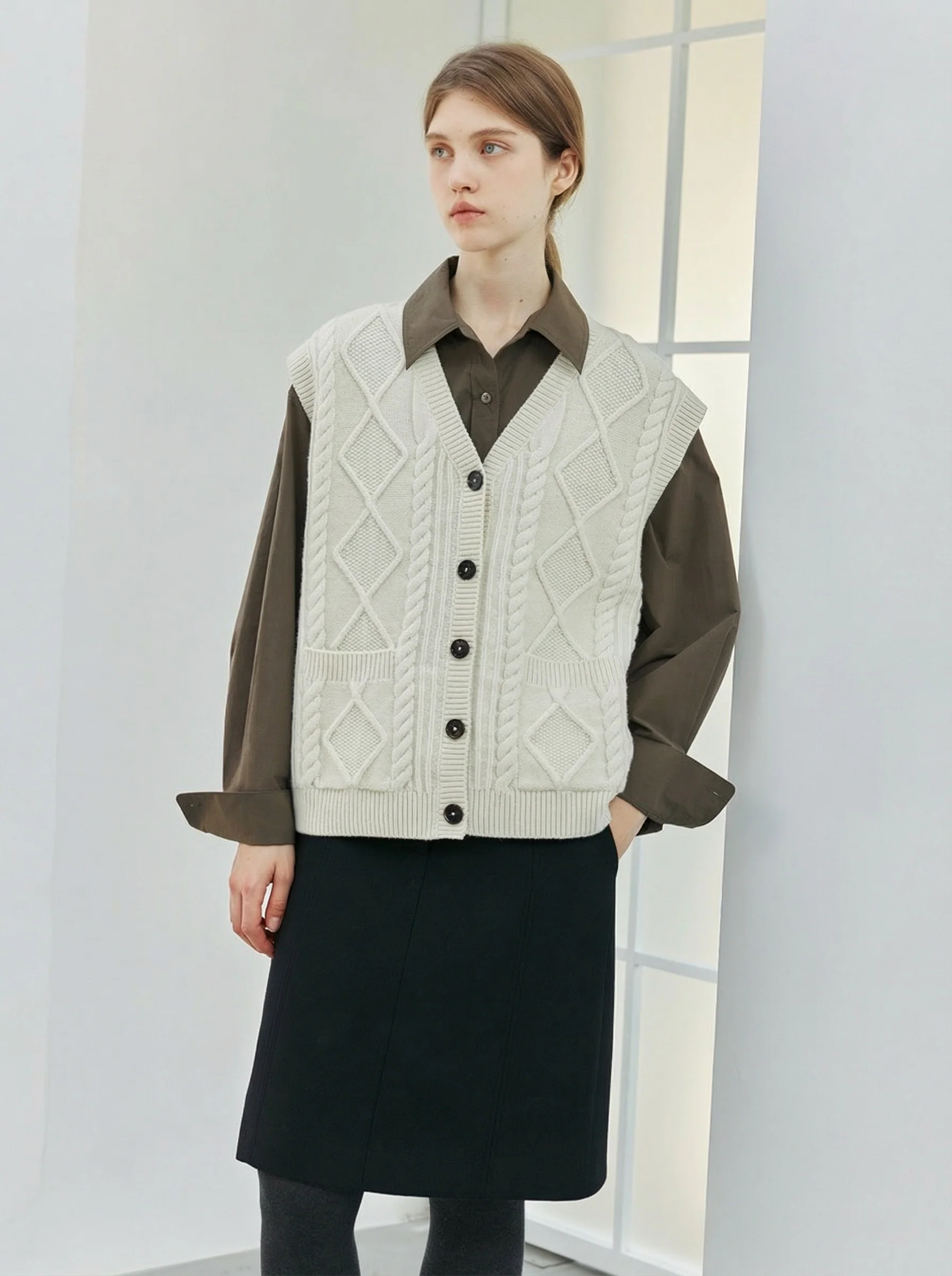 Buttoned Cable Vest - Image 4