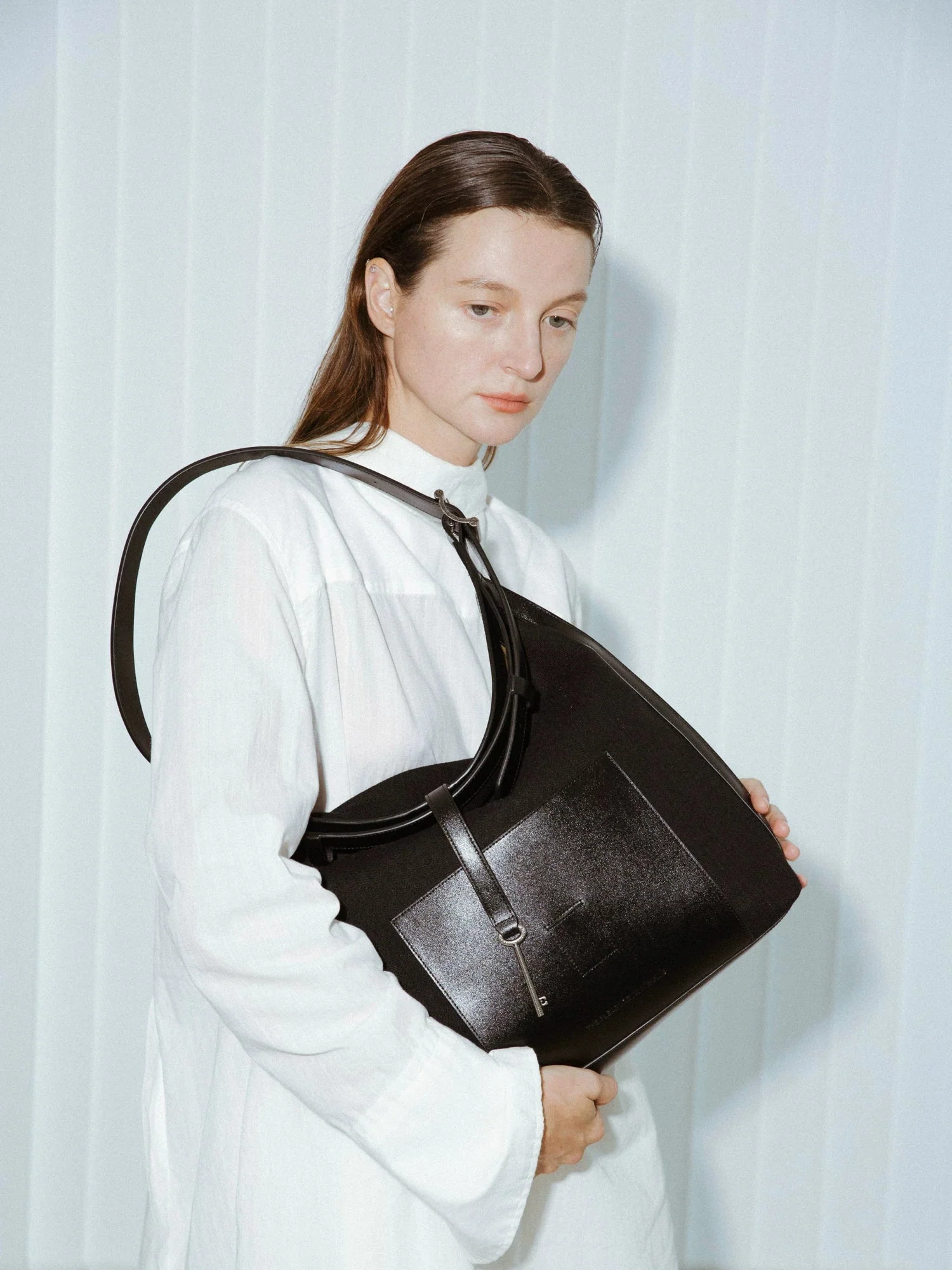 Canvas Trim Hobo - Image 2