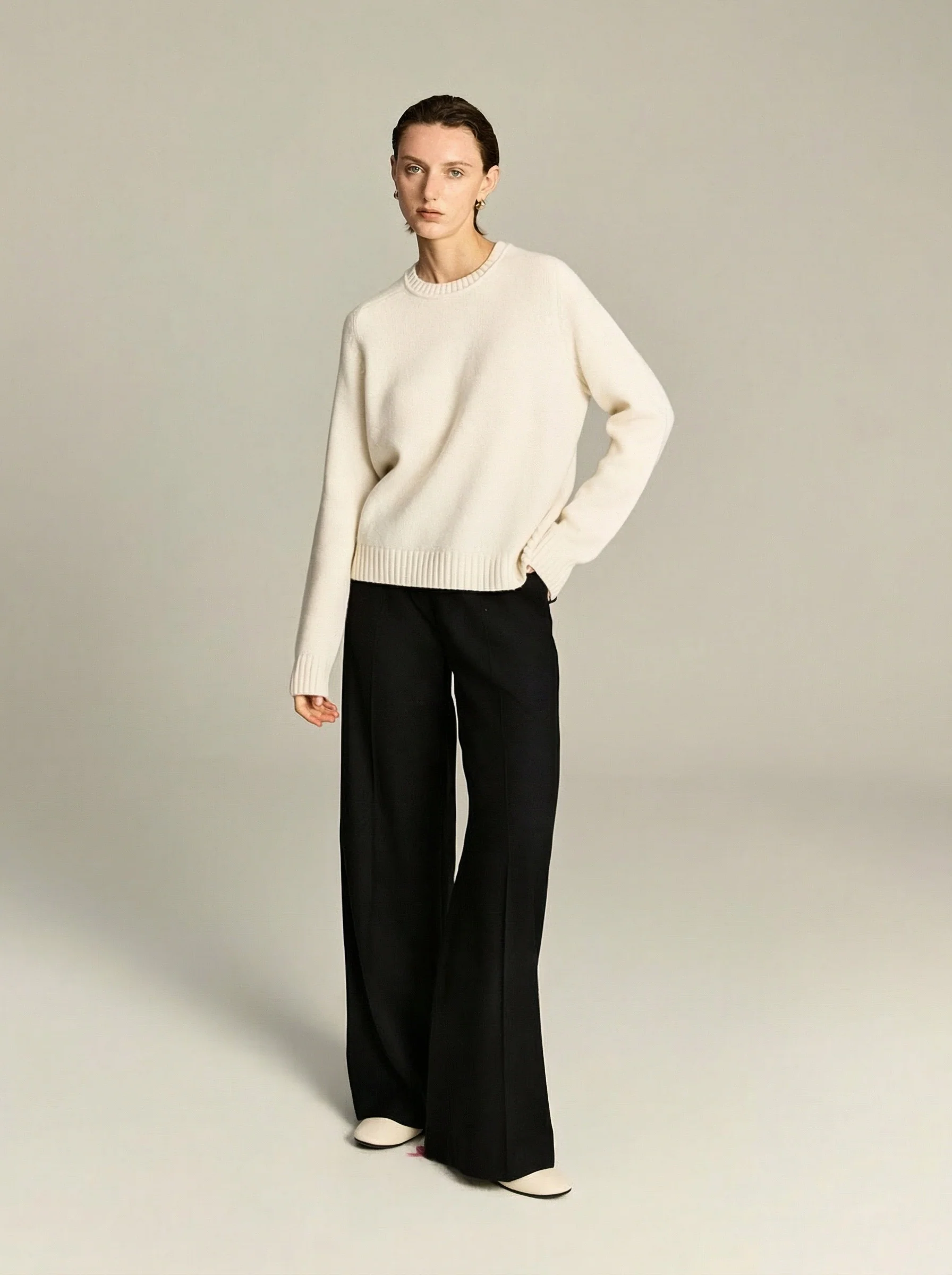 Cashmere Crew Sweater - Image 5