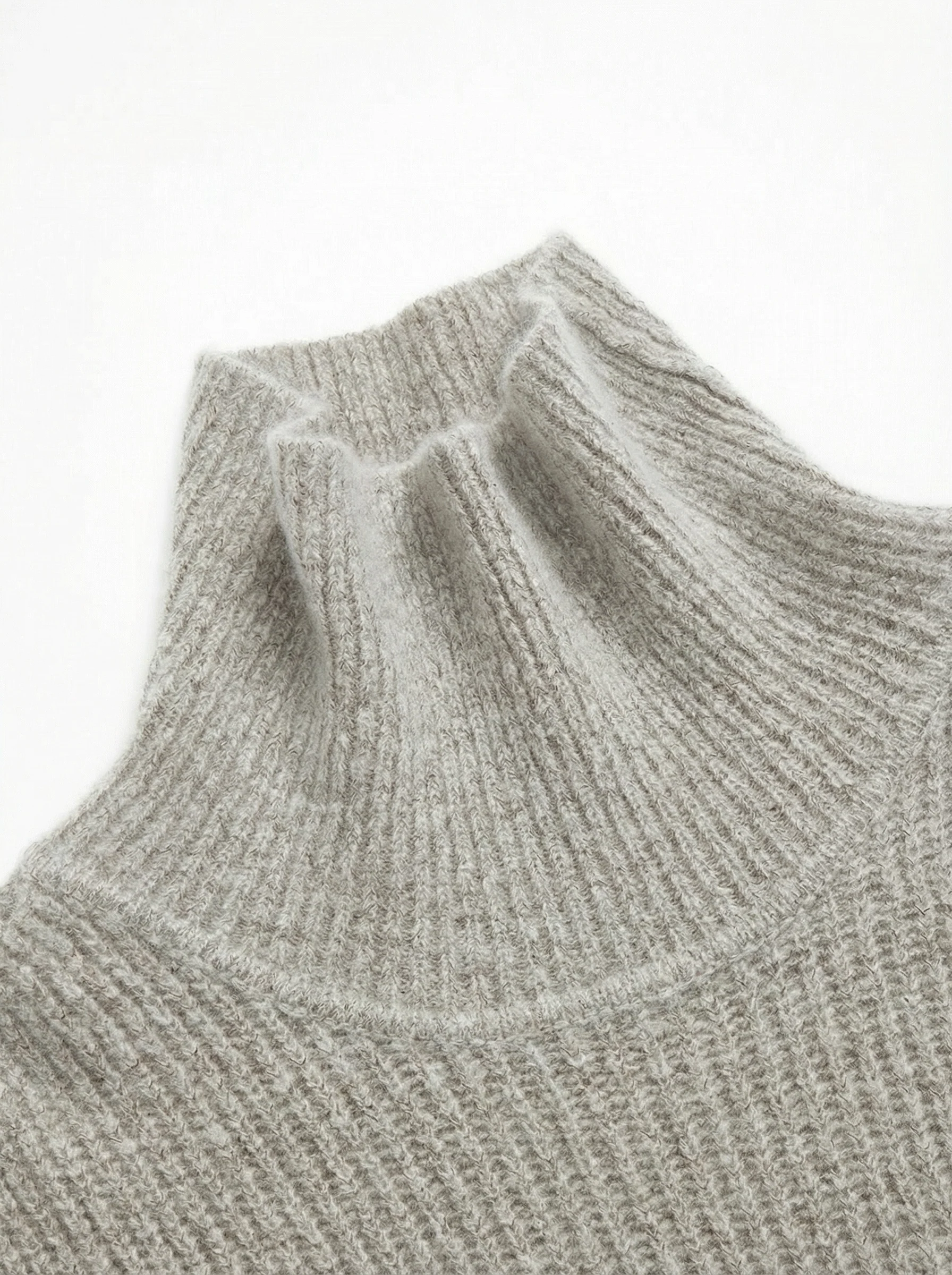 Cashmere Ribbed High-Neck Vest - Image 4