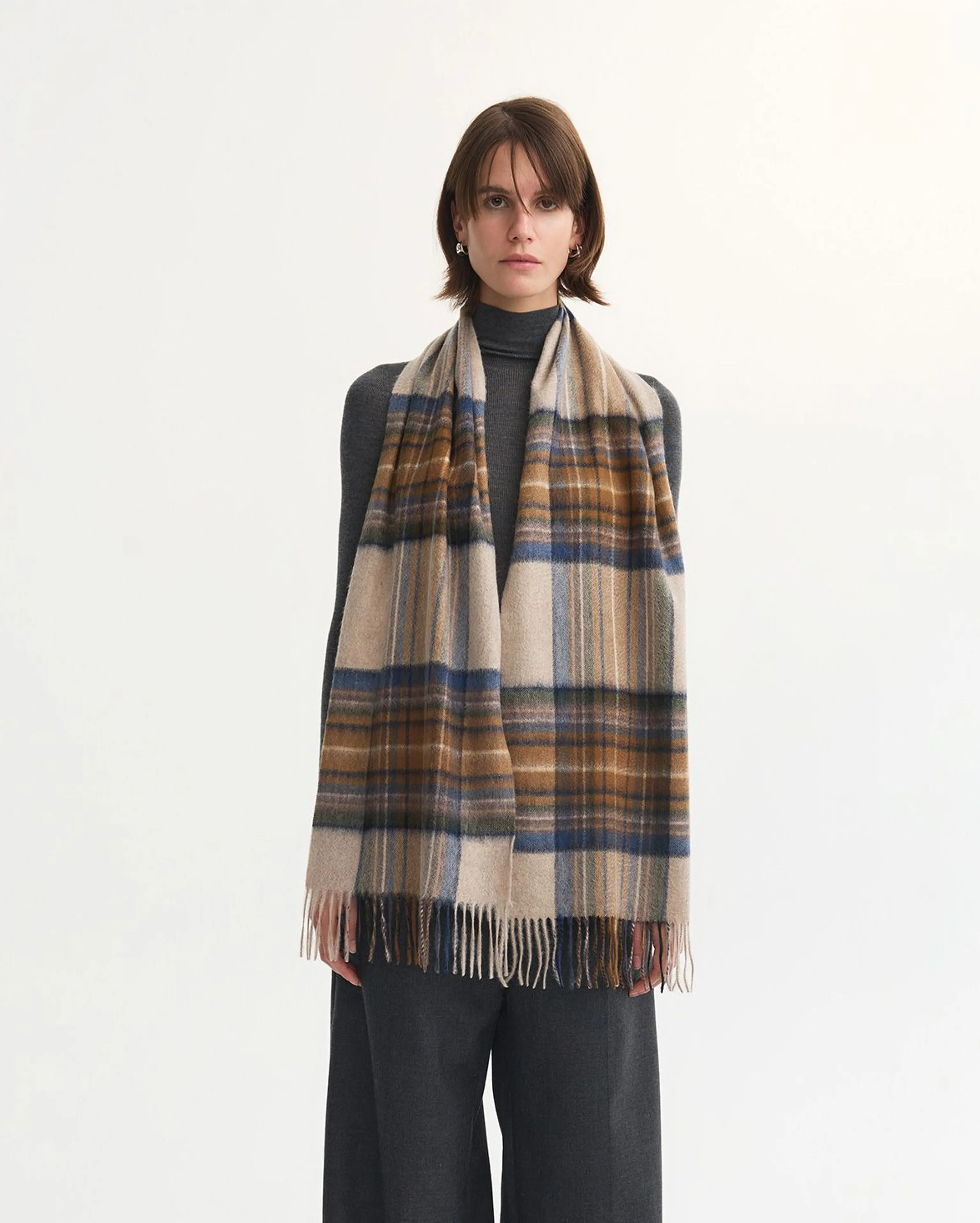 Cashmere Tartan Scarf - Image 5