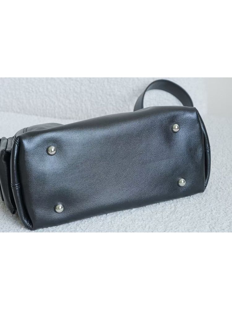 Chain Shoulder Bag - Image 5