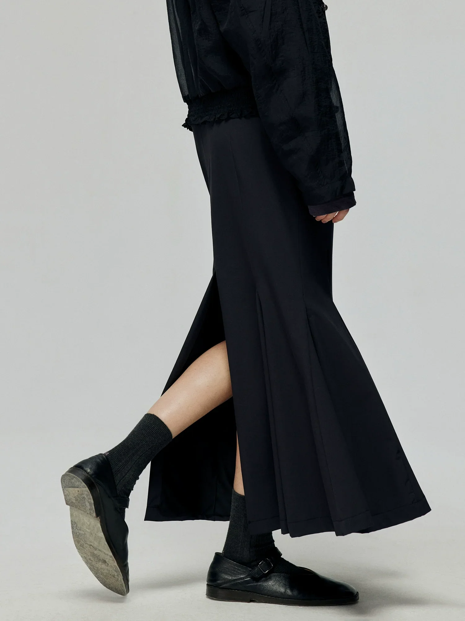 Charcoal Black Fishtail Skirt - Image 2