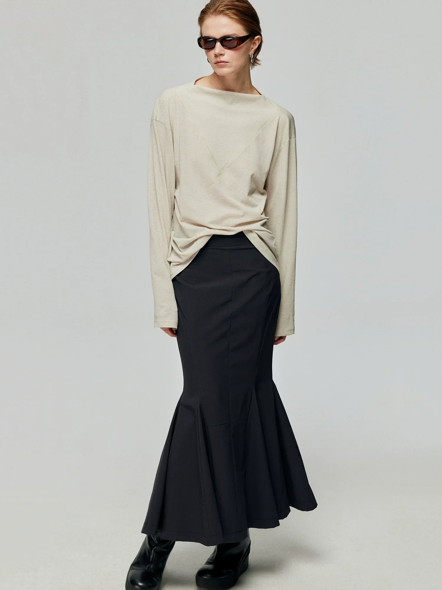 Charcoal Black Fishtail Skirt - Image 3
