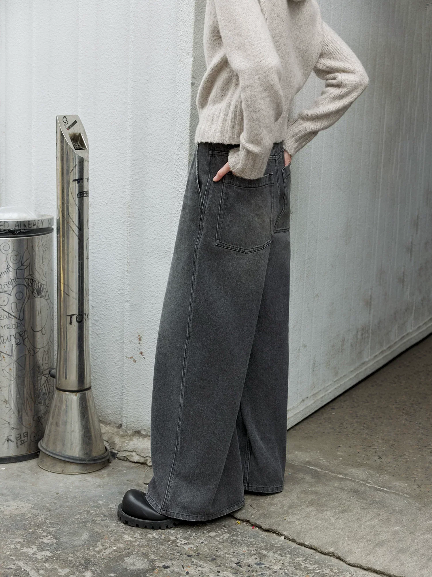 Charcoal High-Rise Wide-Leg Jeans - Image 5