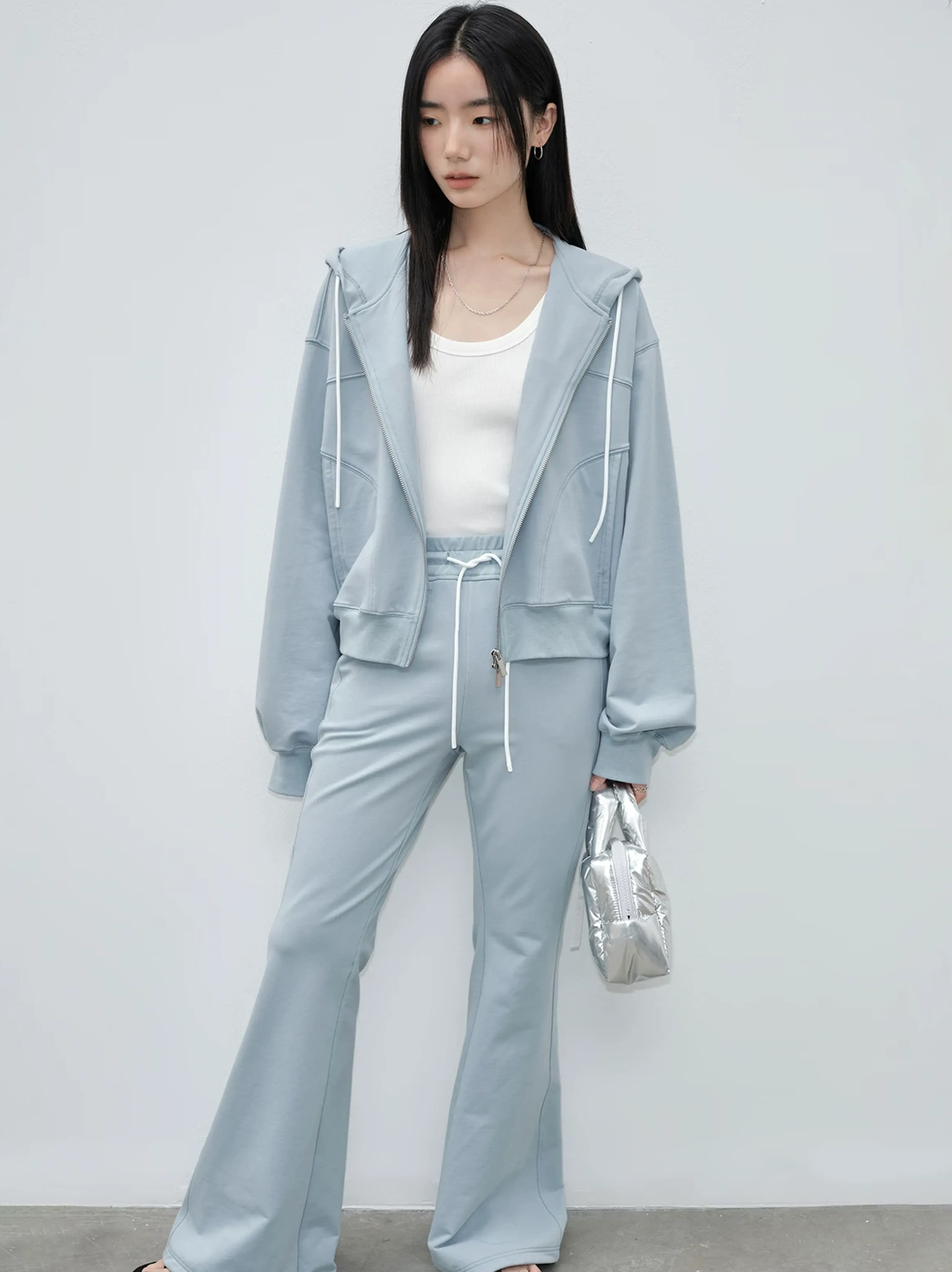 Chic Dual-Tone Hoodie and Flared Pants Set - Image 2