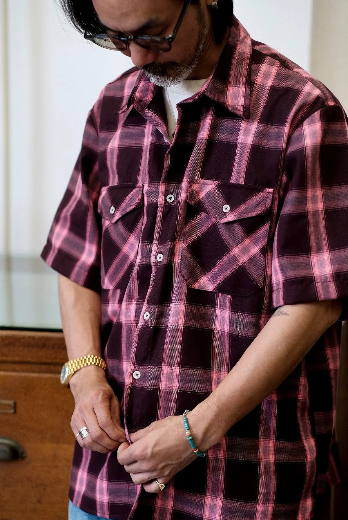 Classic Plaid Short-Sleeve Shirt - Image 5