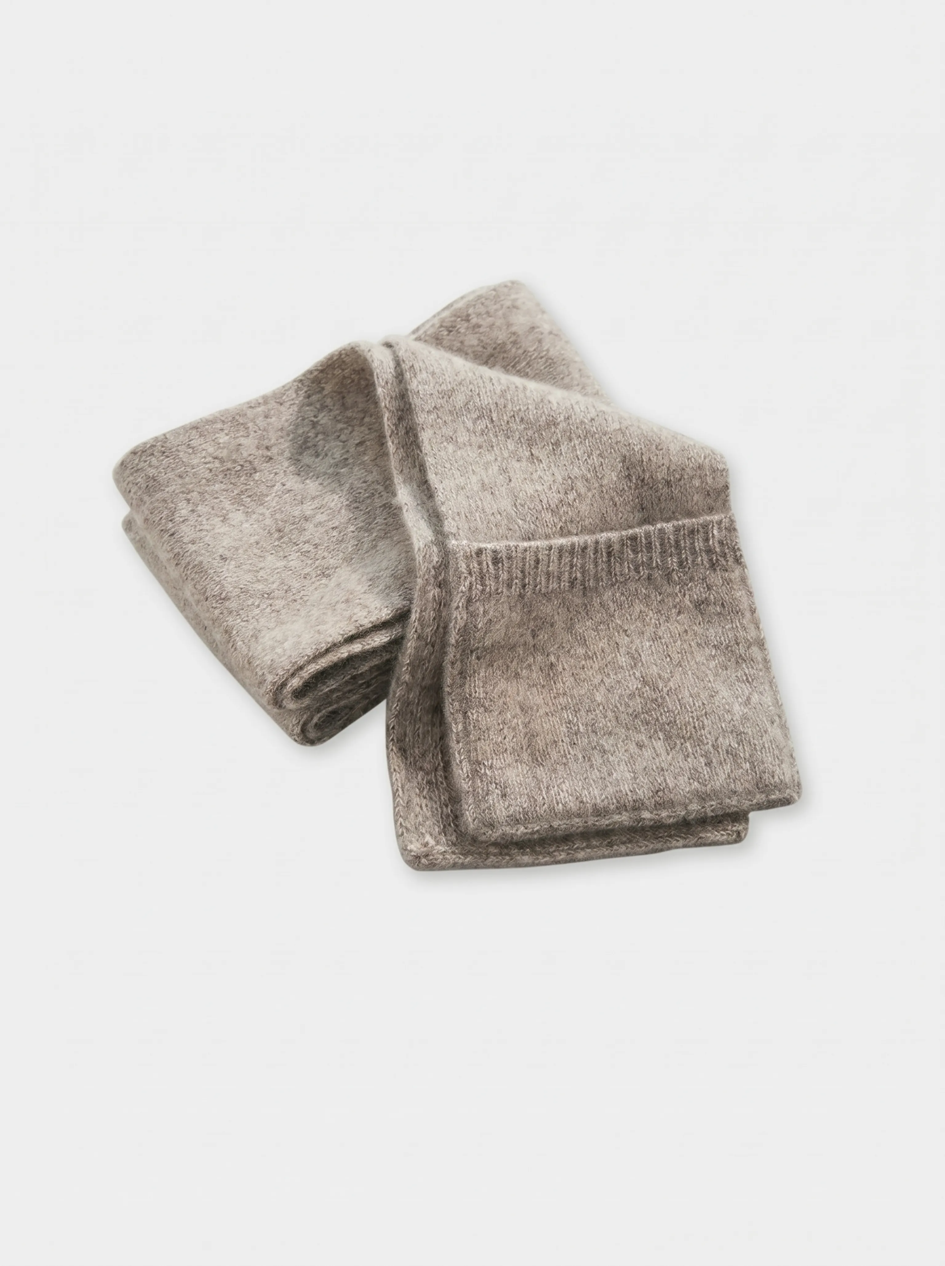 Cloud Cashmere V-Neck Sweater & Scarf Set - Image 11