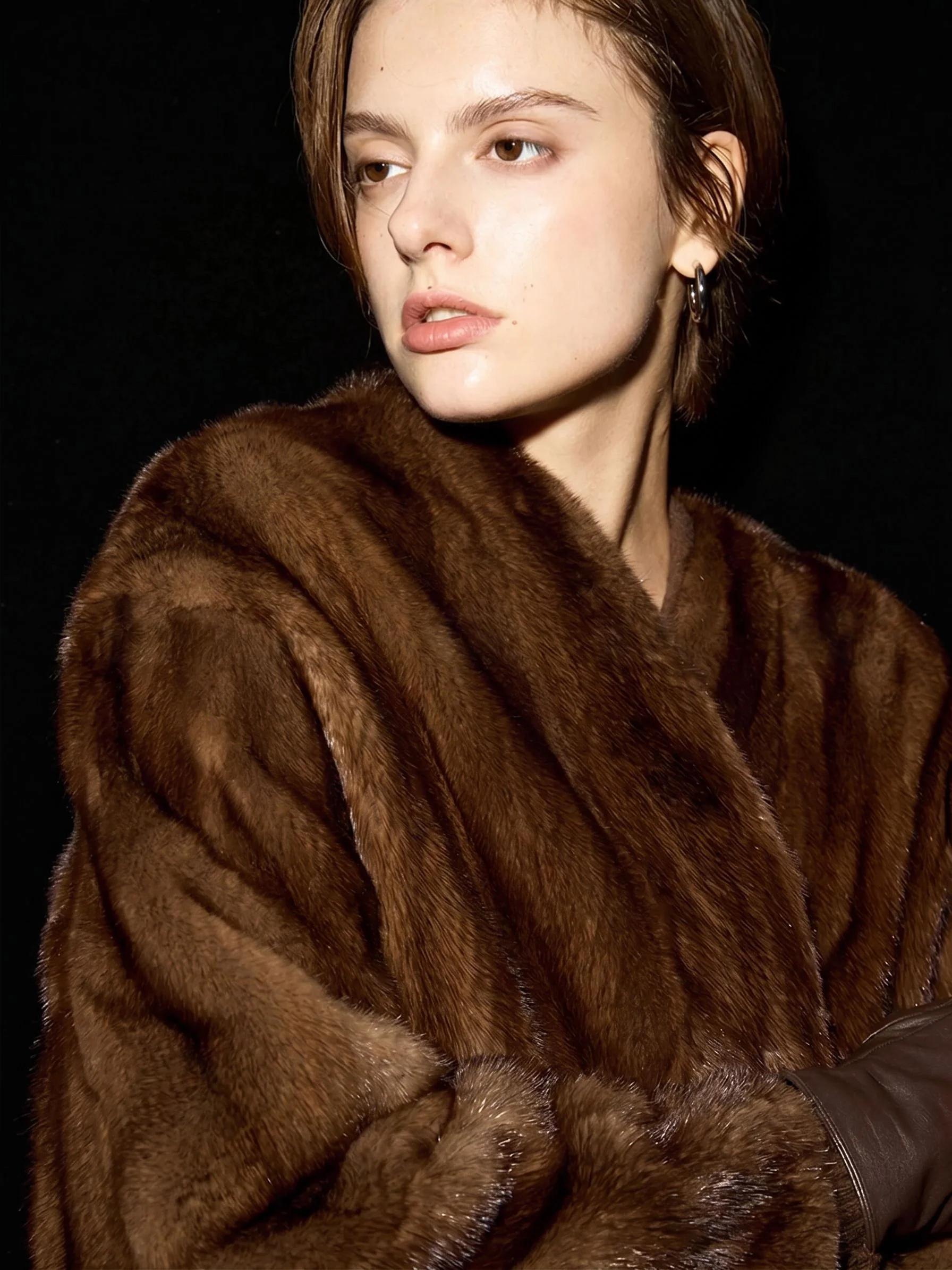 Collarless Mink Coat - Image 11