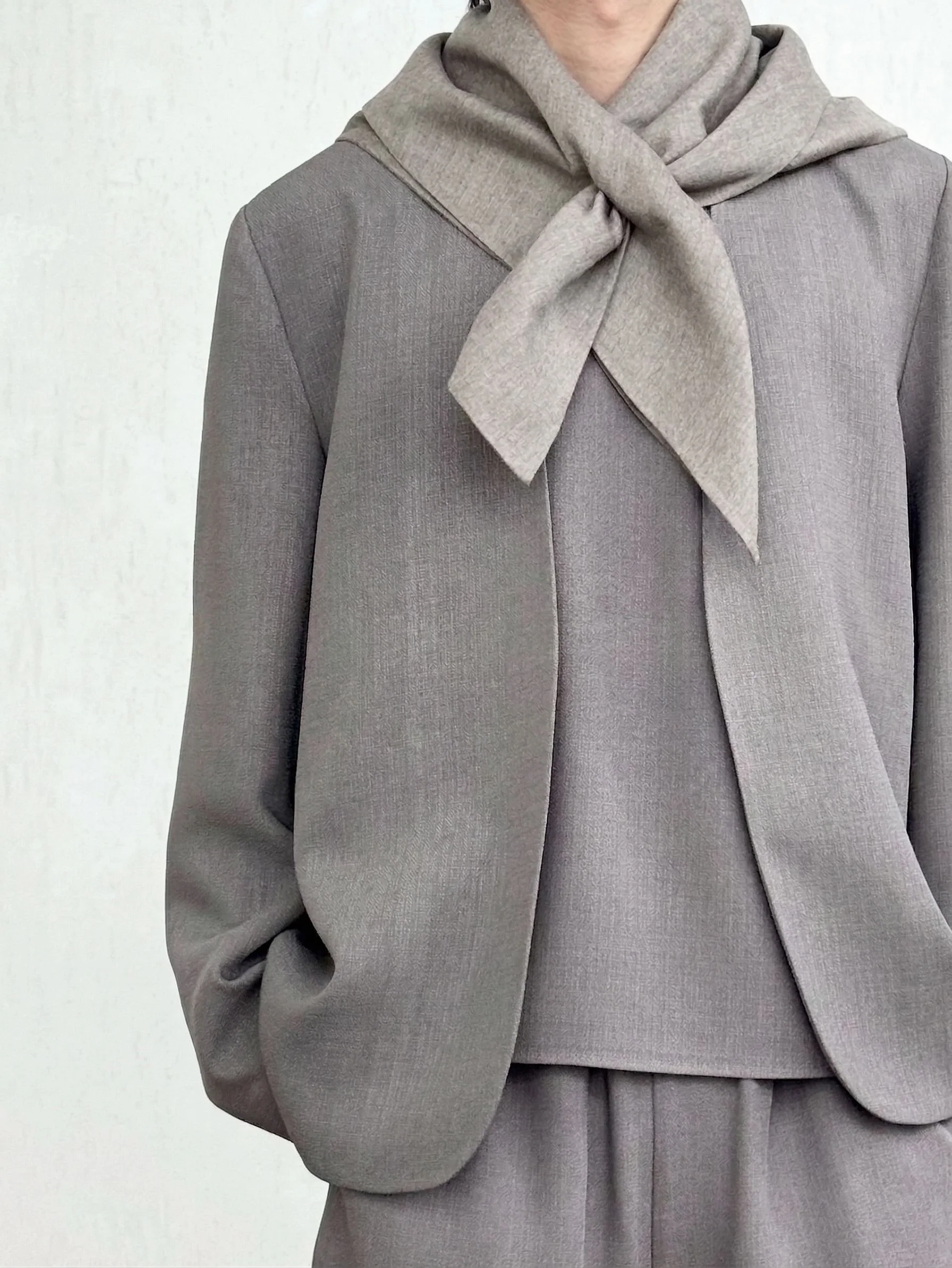 Collarless Open Blazer - Image 6