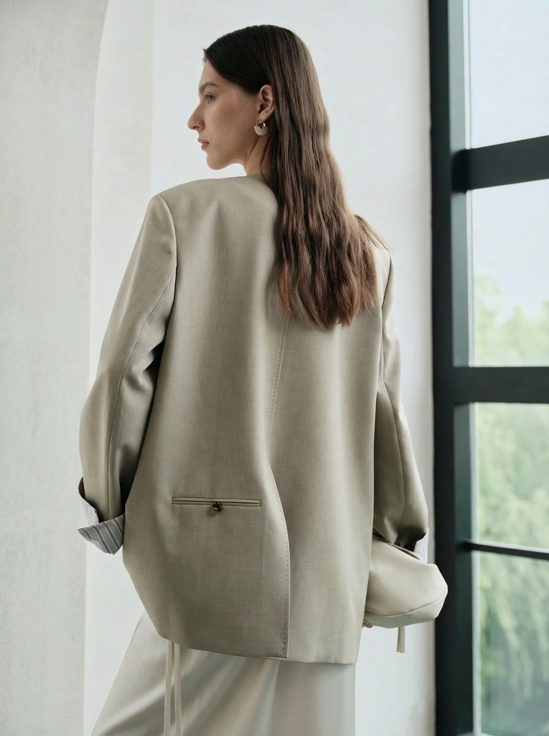 Collarless Single-Button Suit Set - Image 2