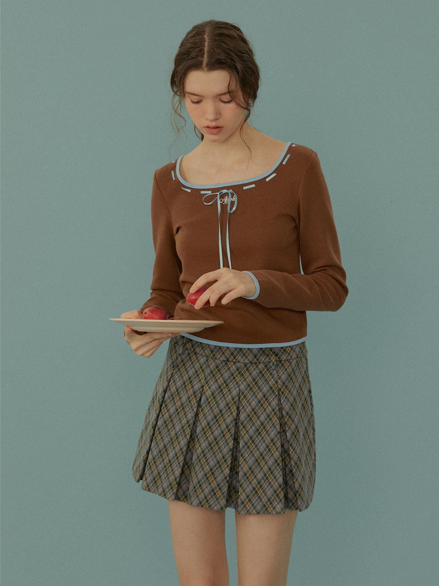 Contrast Bow Top