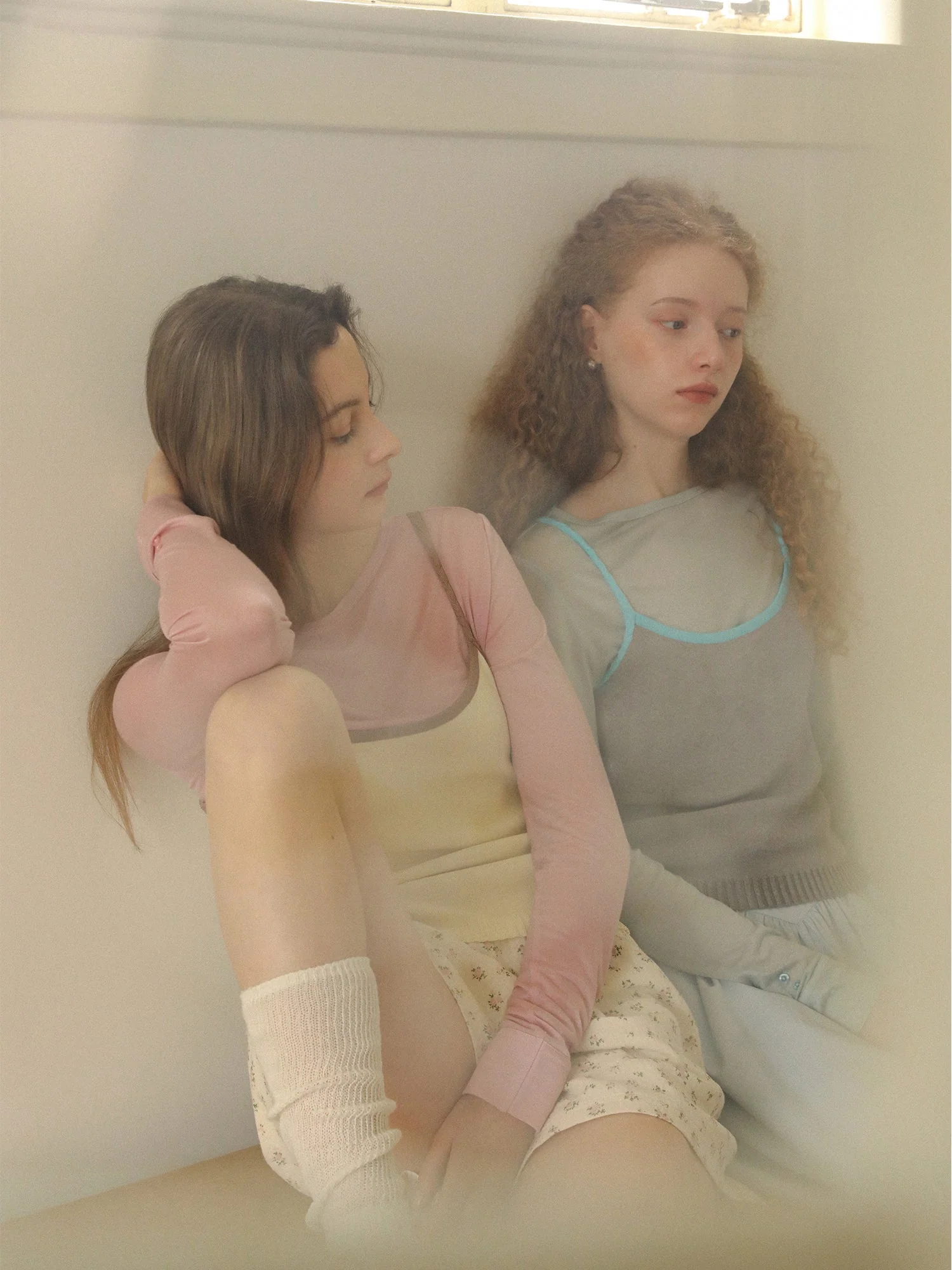 Contrast Knit Vest - Image 2