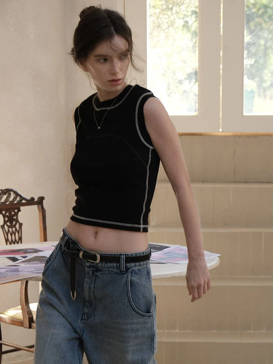 Contrast Seam Crop Top - Image 2