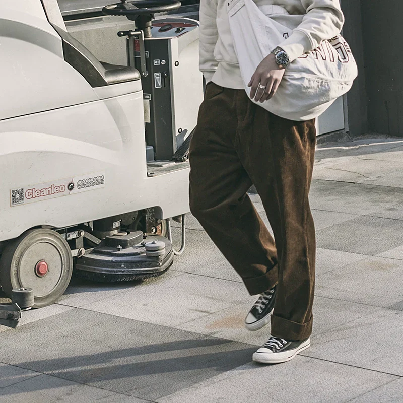 Corduroy Pleated Wide Trousers - Image 2
