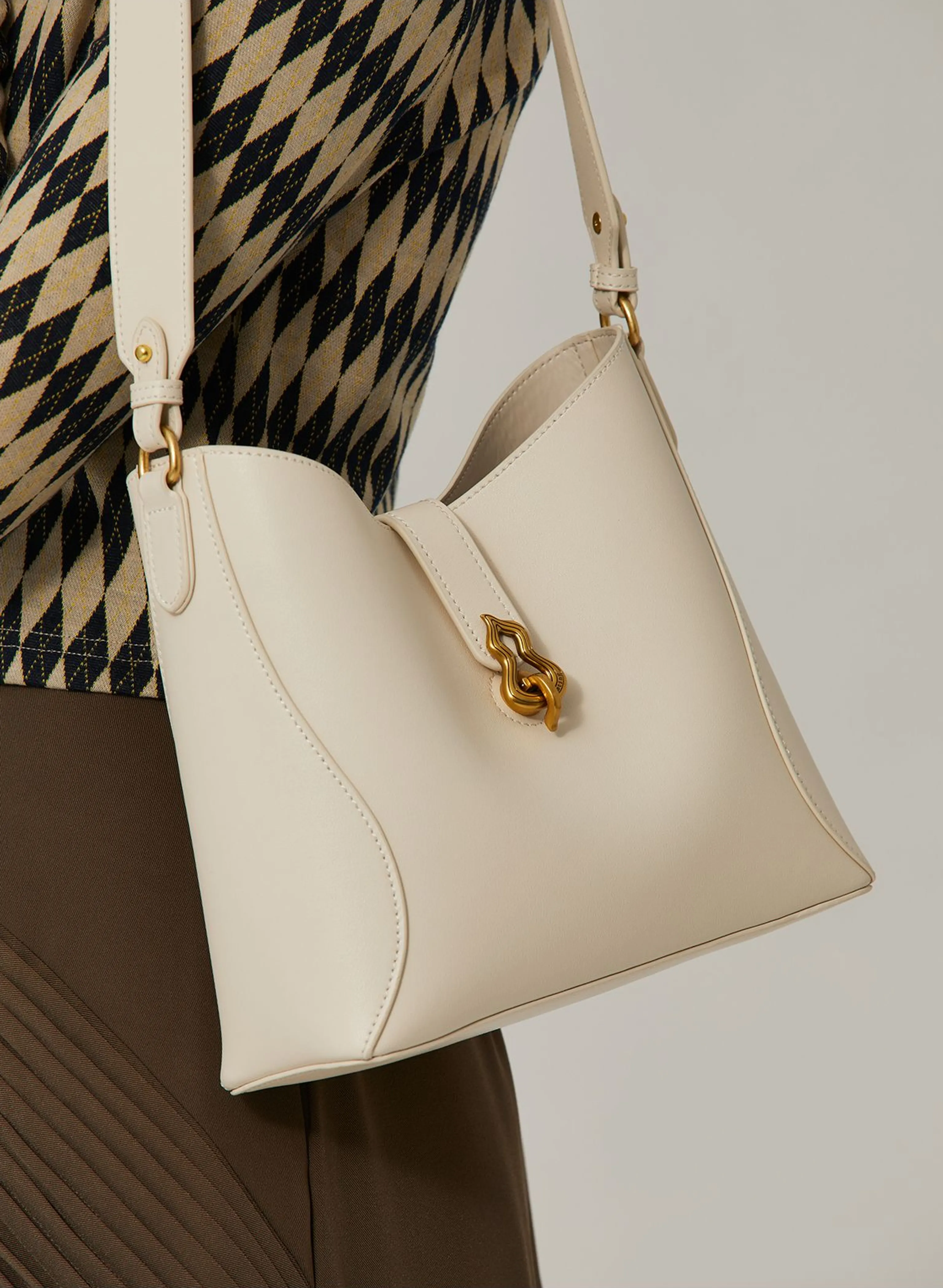 Cowhide Bucket Bag - Image 2