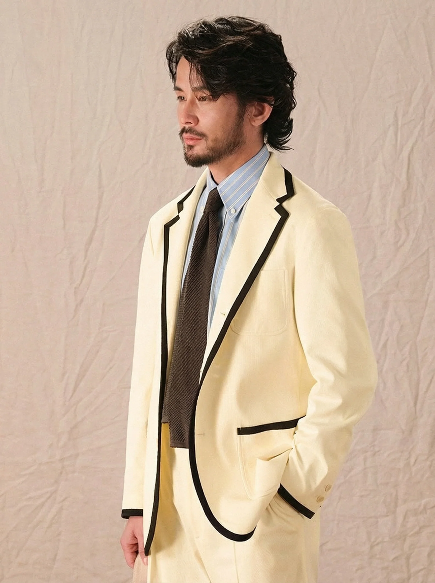 Cream Contrast Piped Suit - Image 2