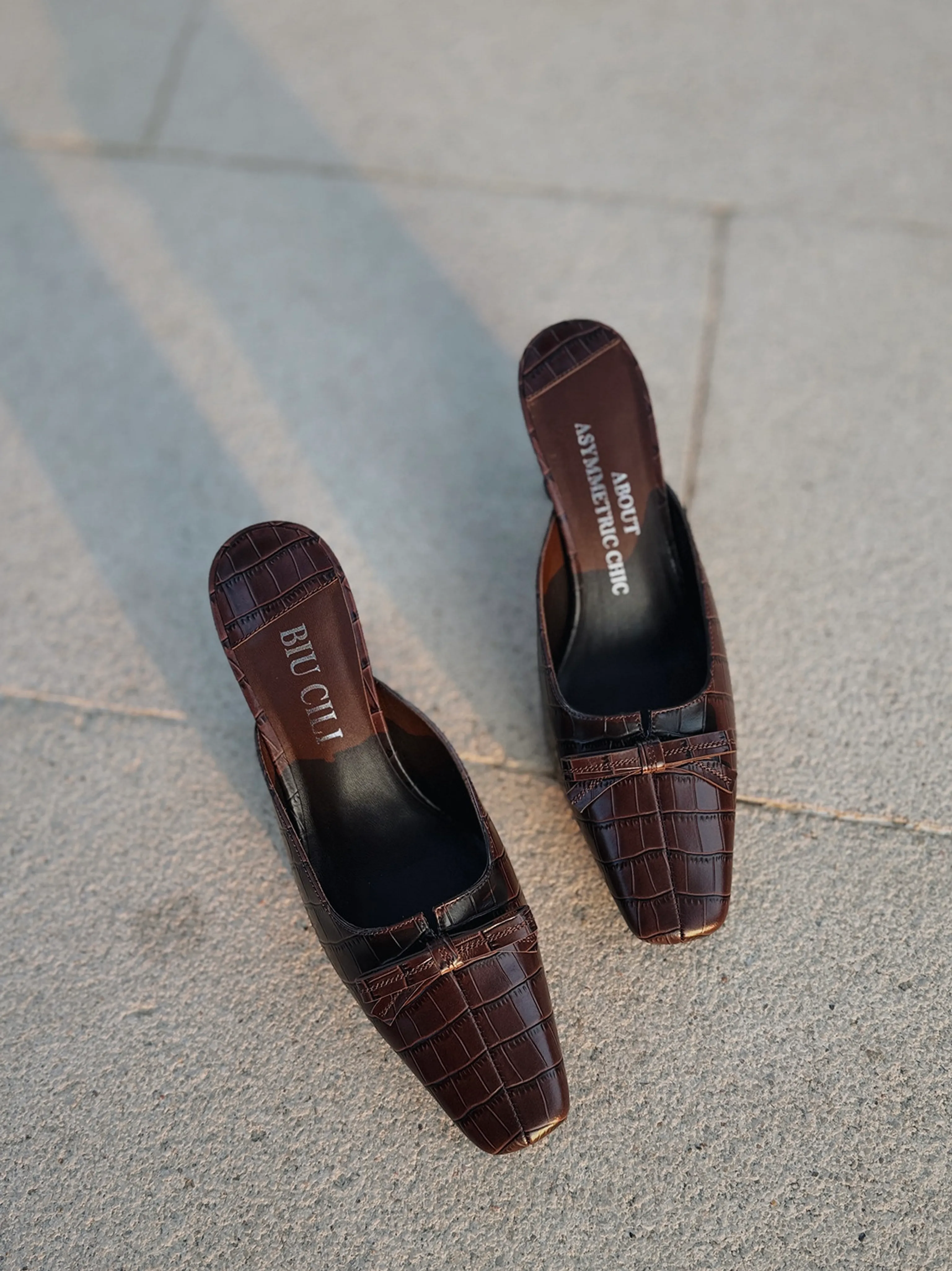 Croc Bow Mules - Image 4