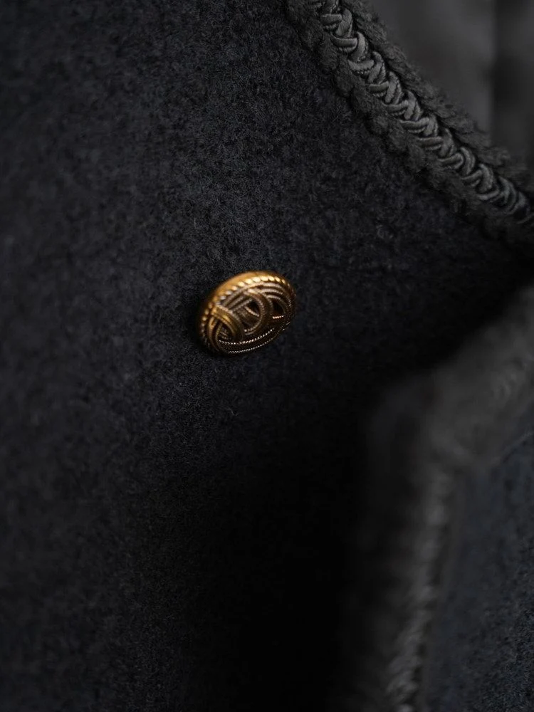 Cropped Double-Breasted Jacket - Image 5