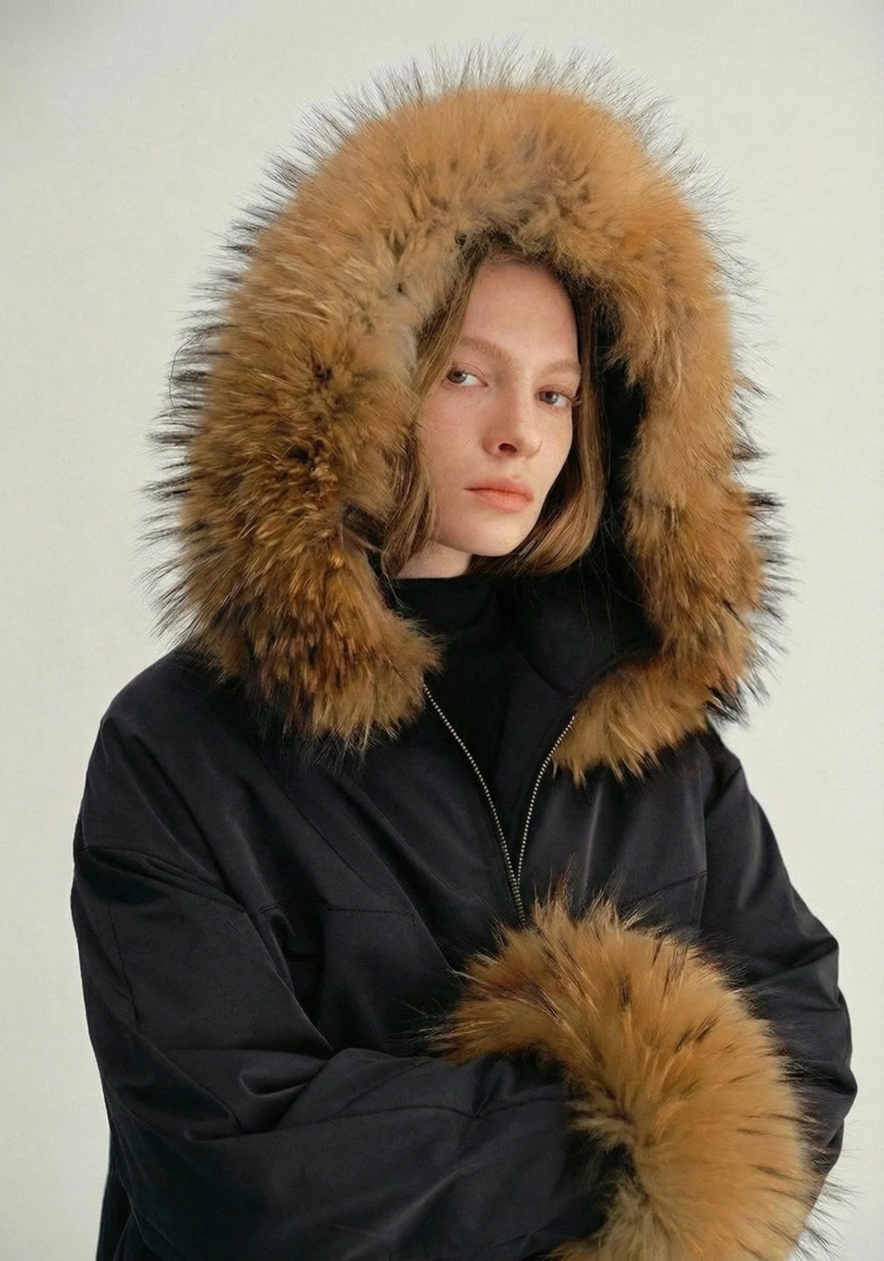 Cropped Down Parka with Detachable Fur Collar - Image 5