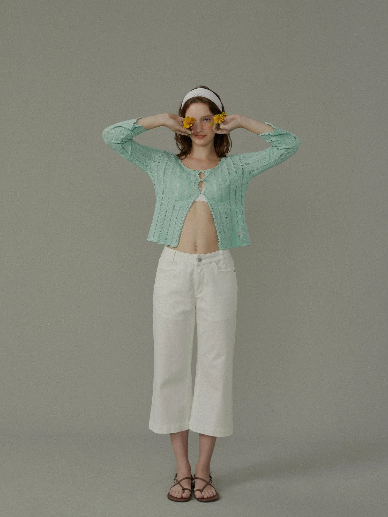 Cropped Flare Jeans - Image 5