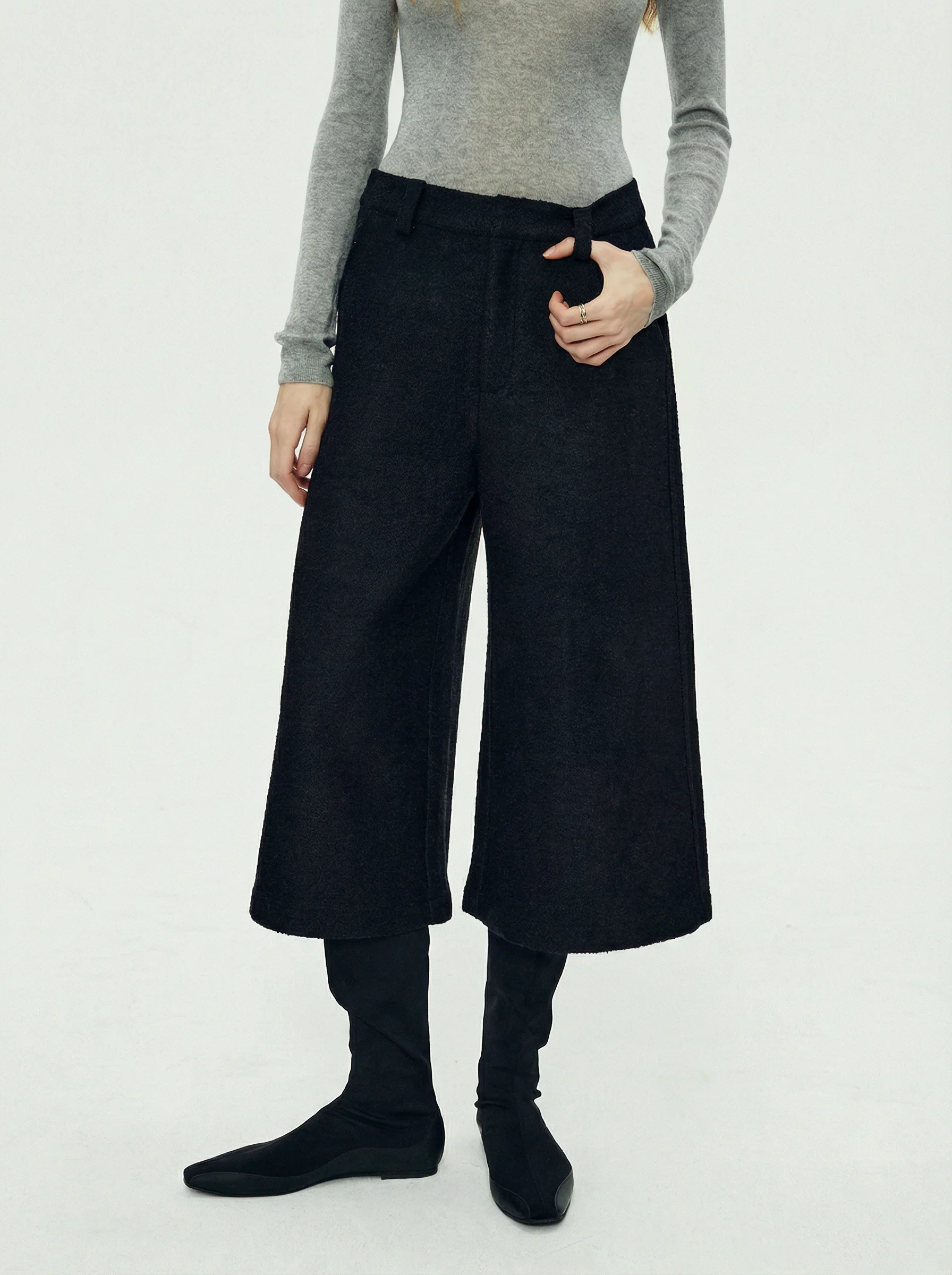 Cropped Wide-Leg Trousers - Image 3