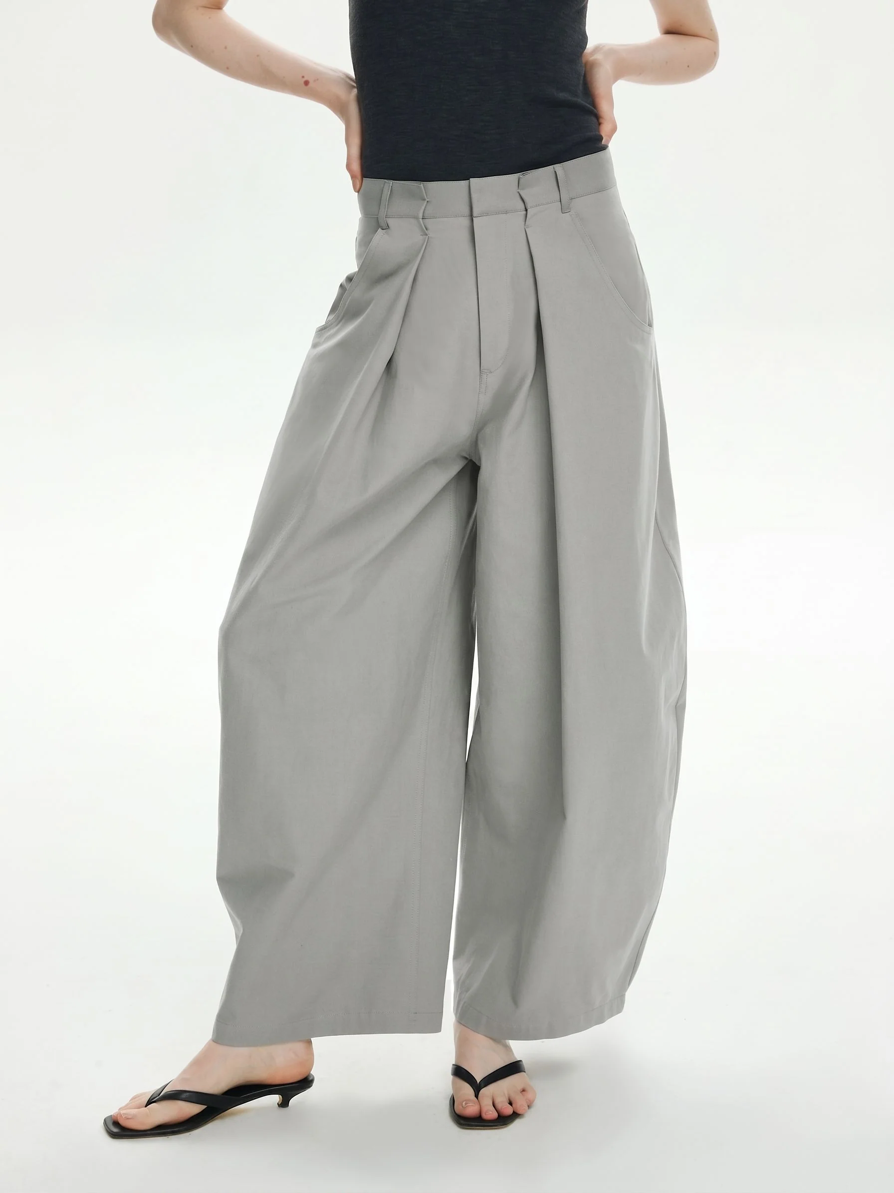 Curved-Leg Linen Trousers - Image 4
