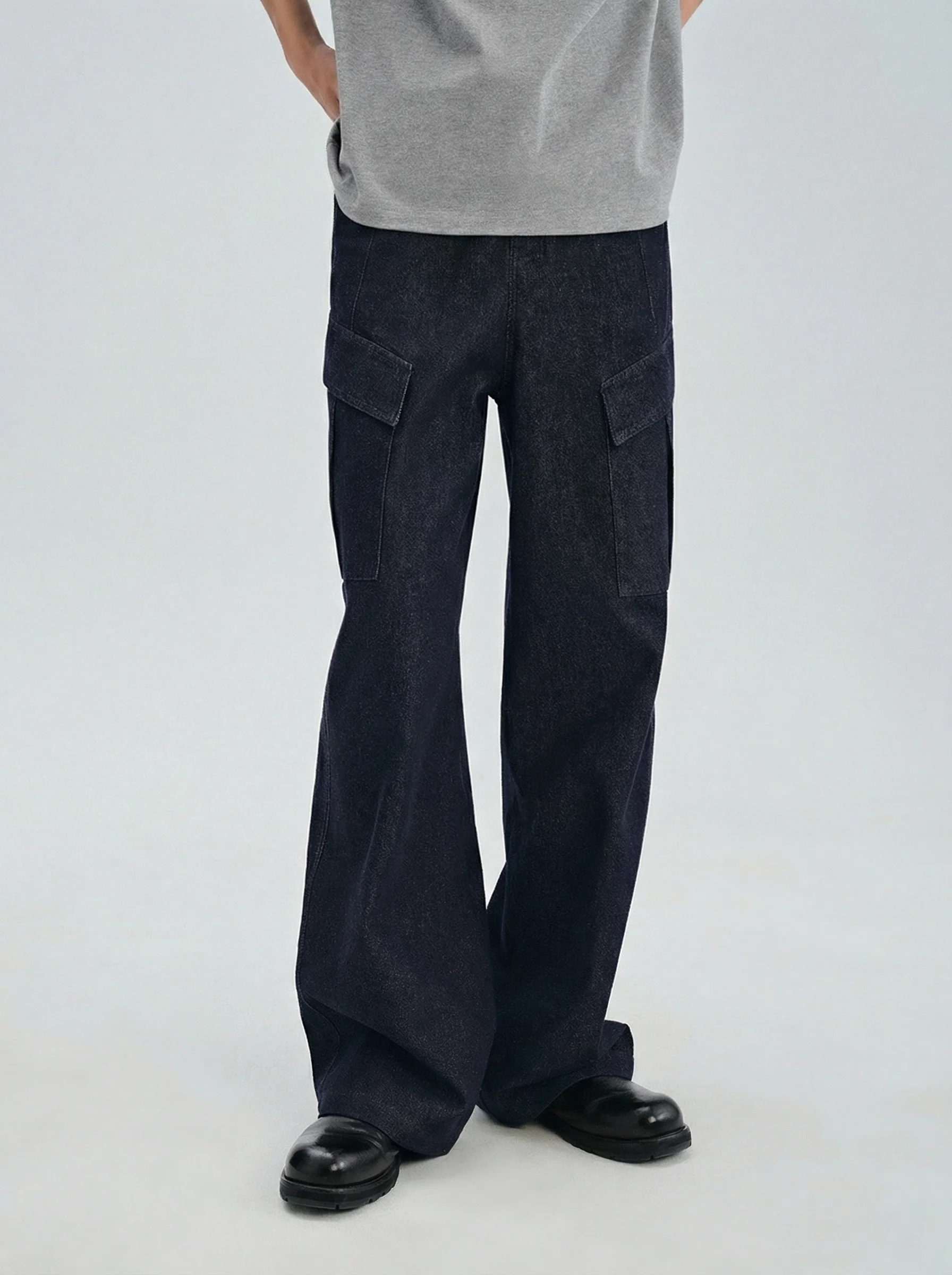 Curved Seam Wide-Leg Cargo Pants - Image 3