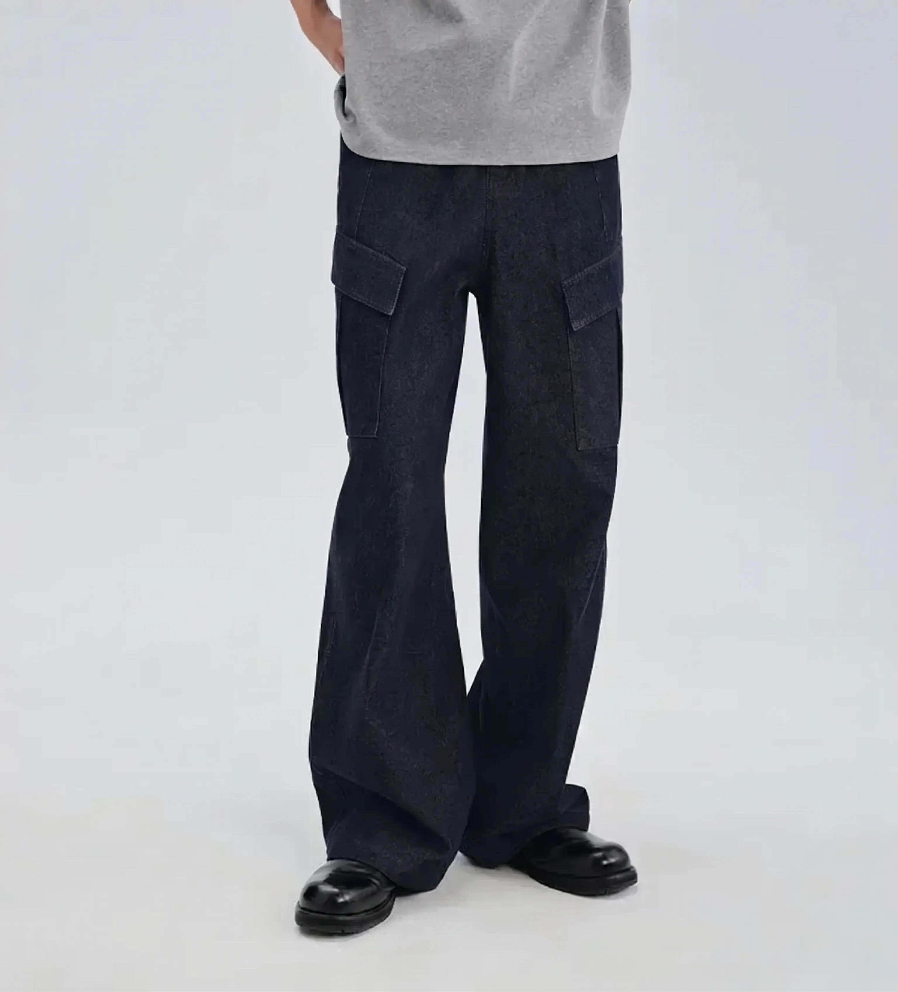 Curved Seam Wide-Leg Cargo Pants - Image 5